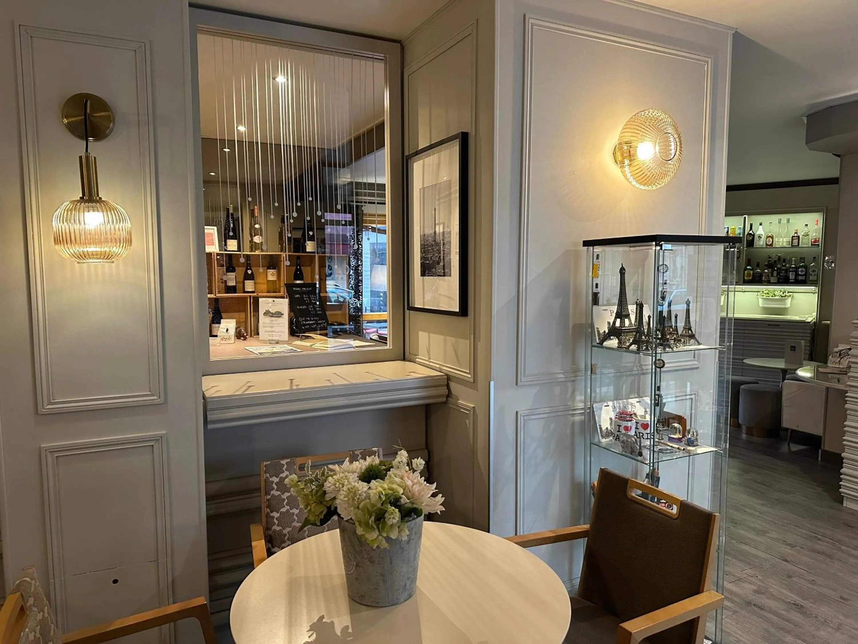 Area and facilities in Hotel Dauphin