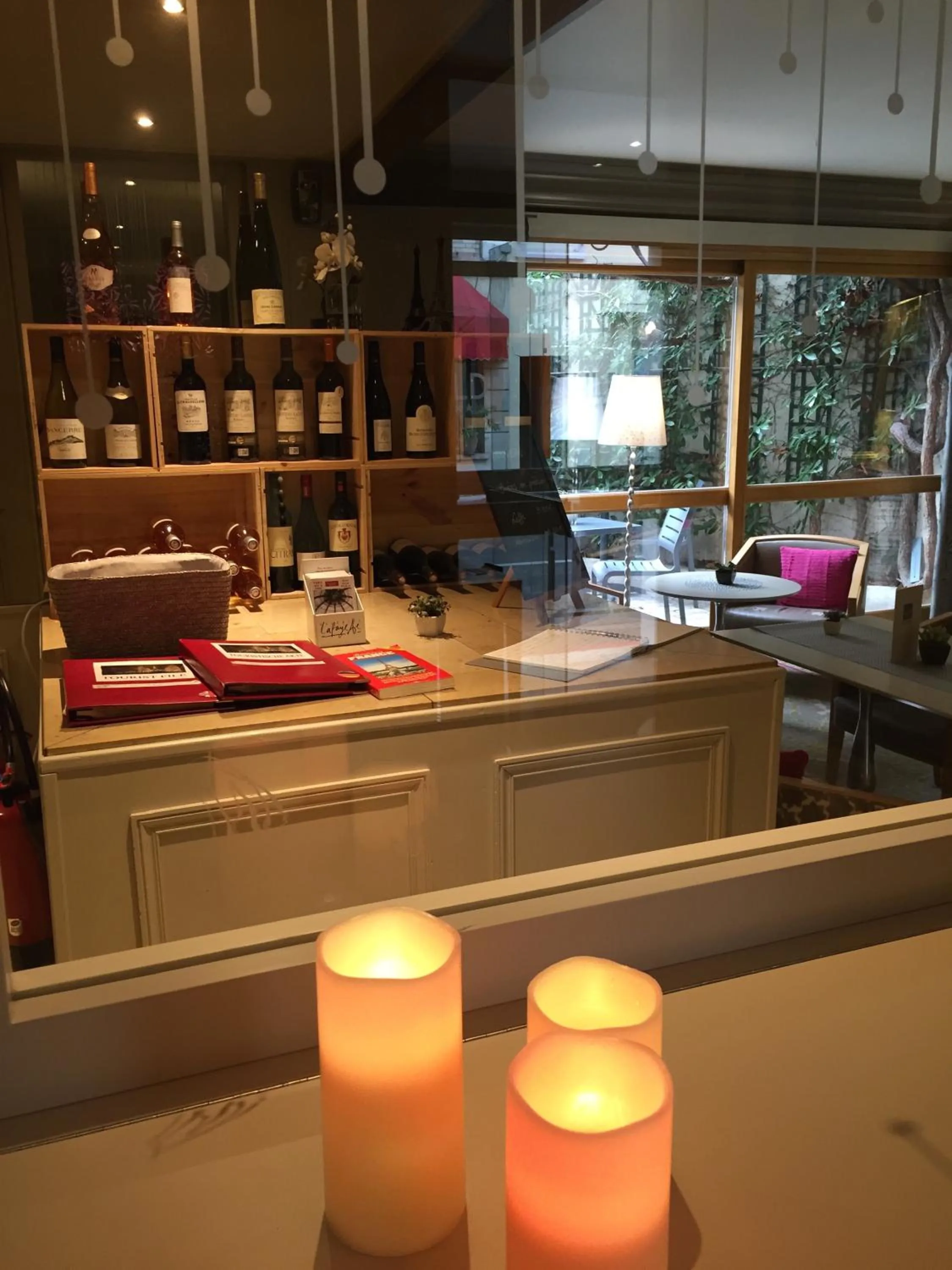 Lounge or bar in Hotel Dauphin