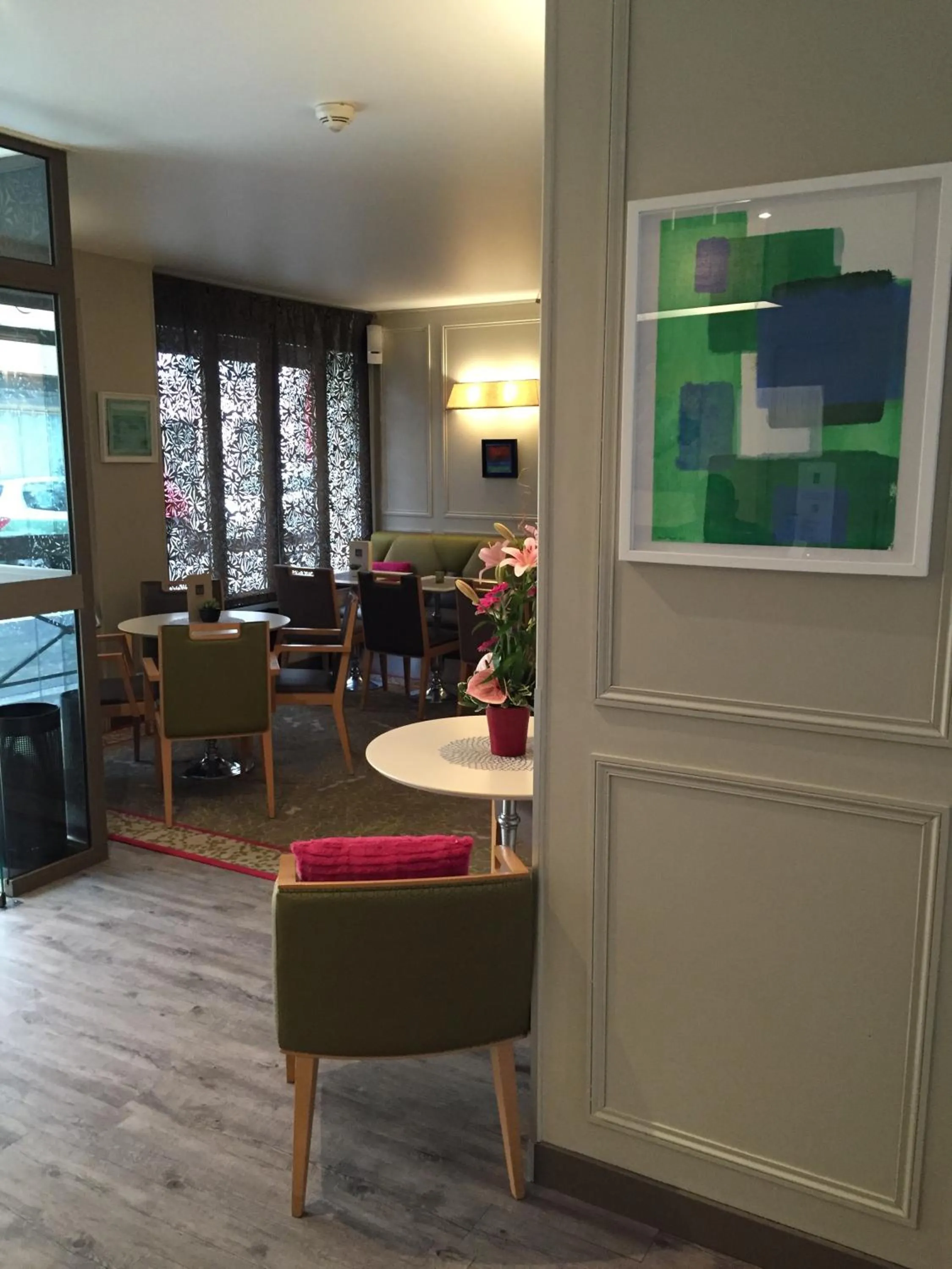 Lounge or bar in Hotel Dauphin