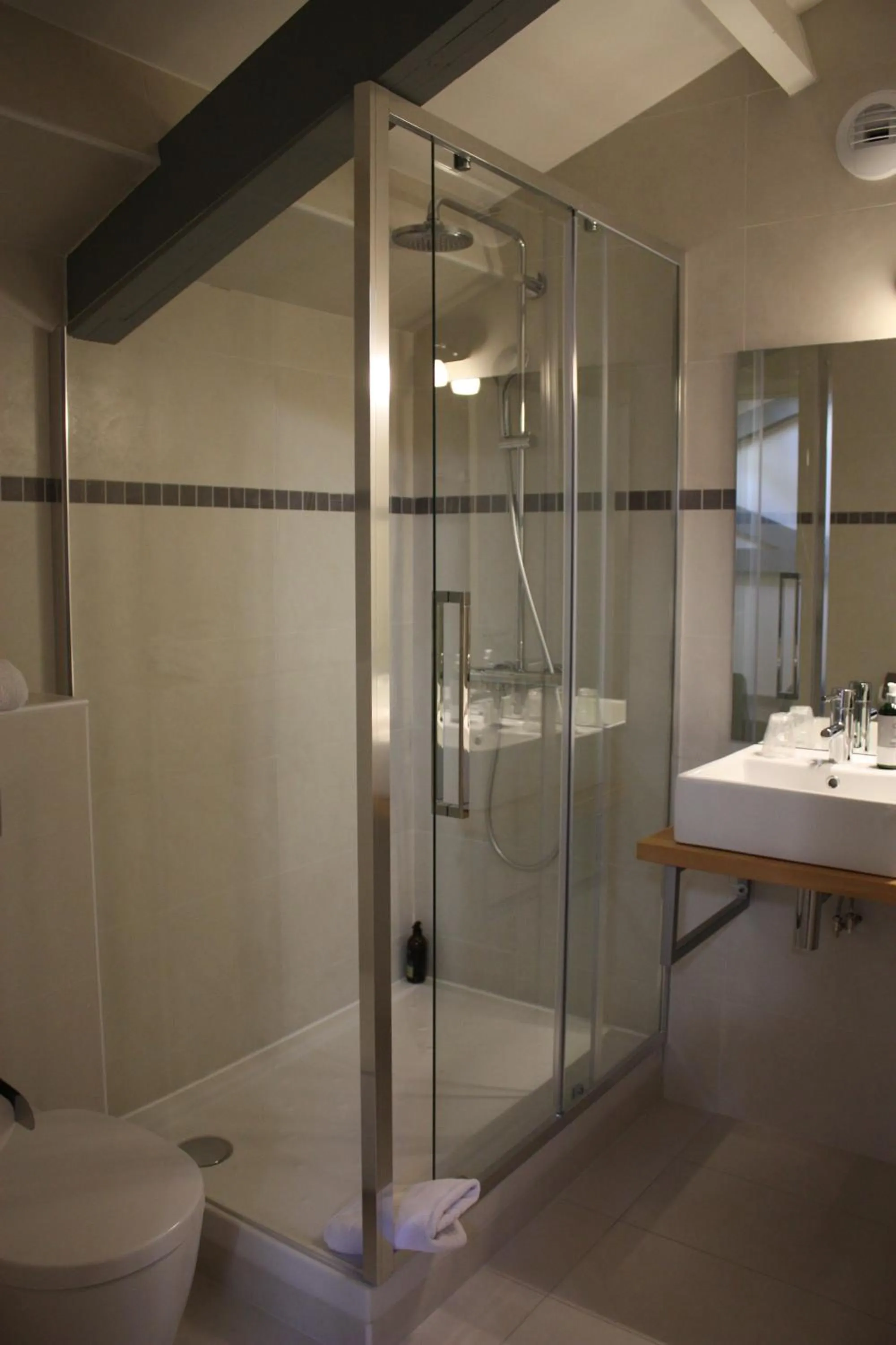Bathroom in Hotel Dauphin