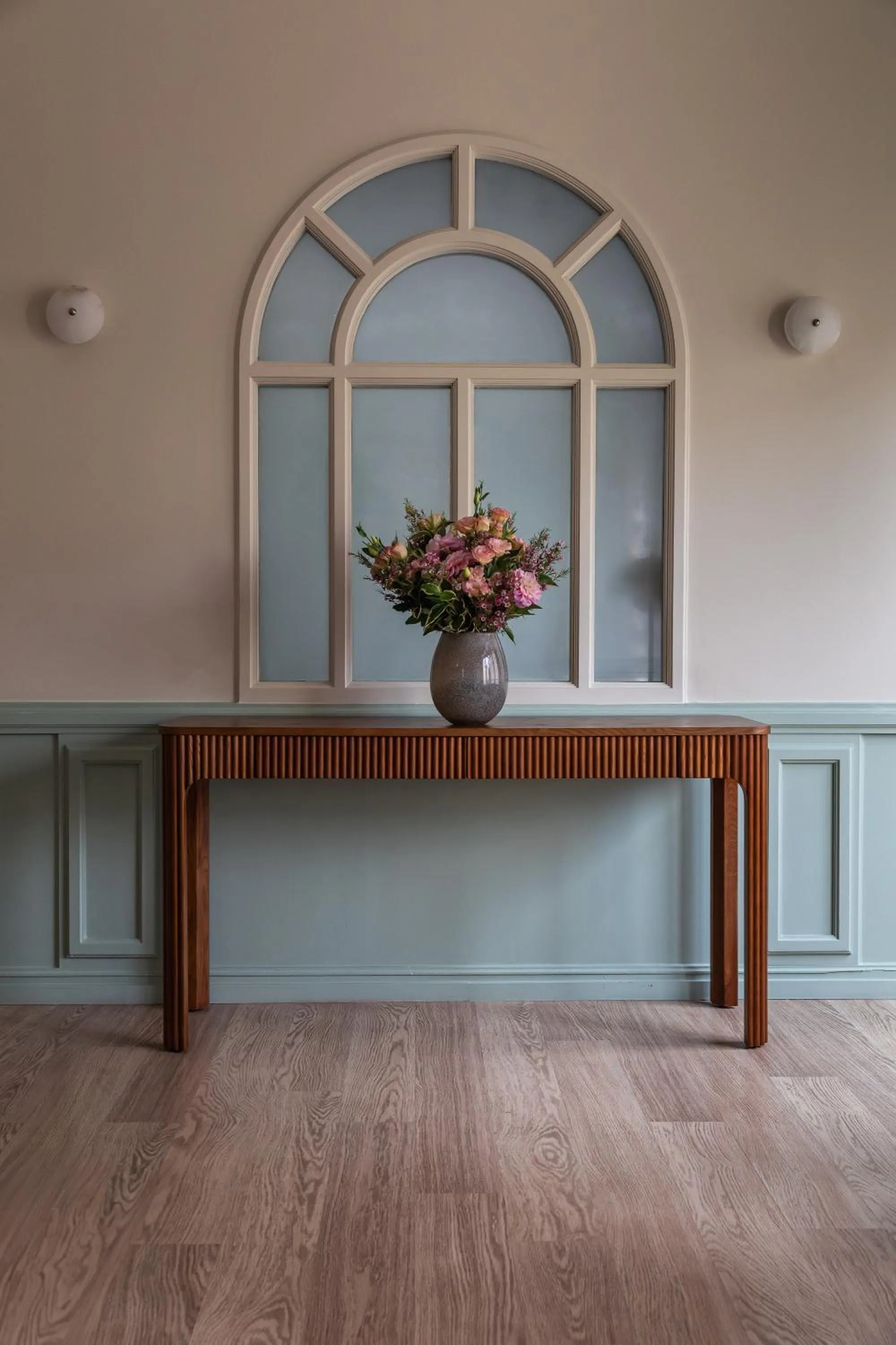 Living room in Royal Garden Champs-Élysées