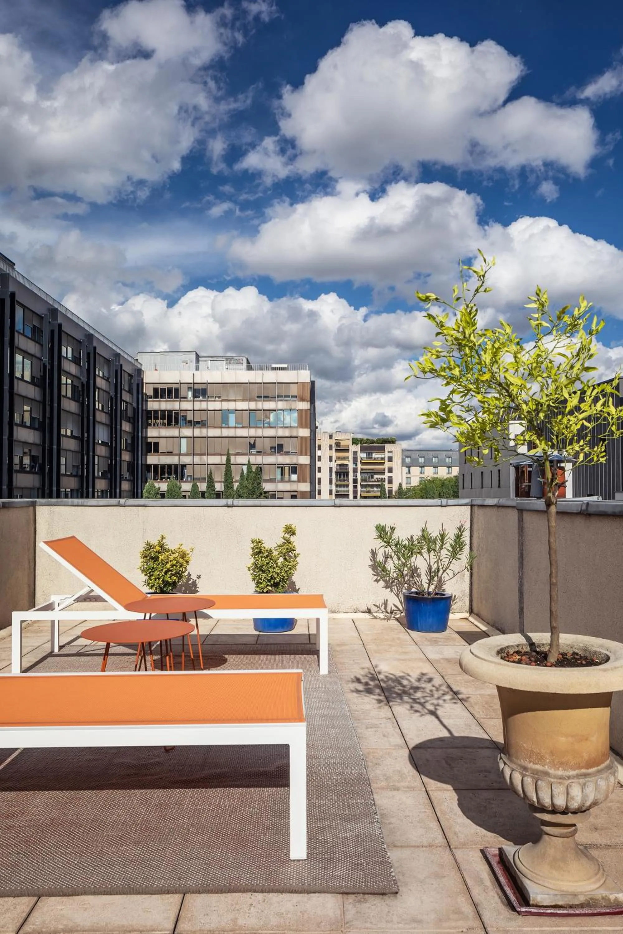 Balcony/Terrace in Royal Garden Champs-Élysées