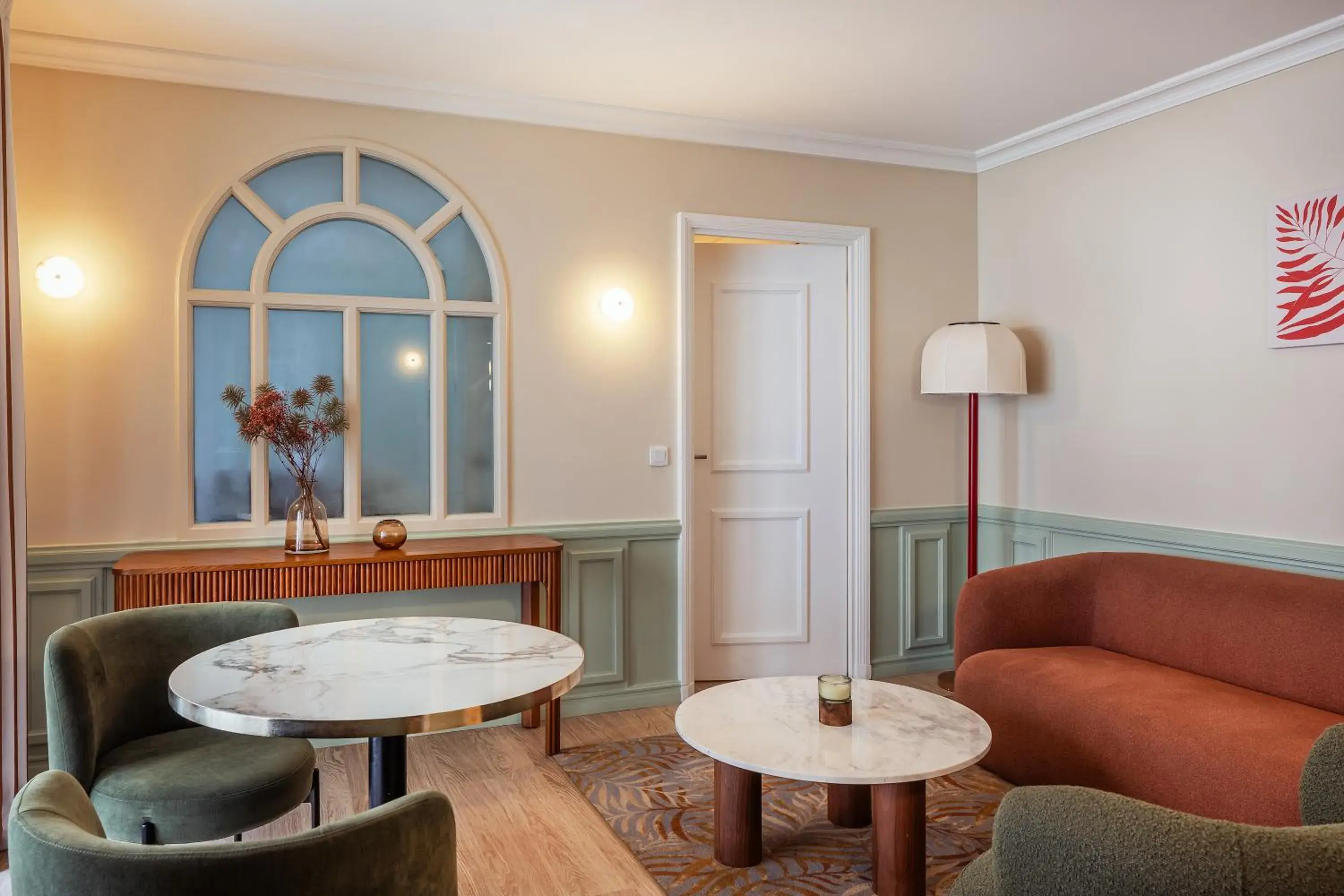 Junior Suite in Royal Garden Champs-Élysées Junior Suite in Royal Garden Champs-Élysées