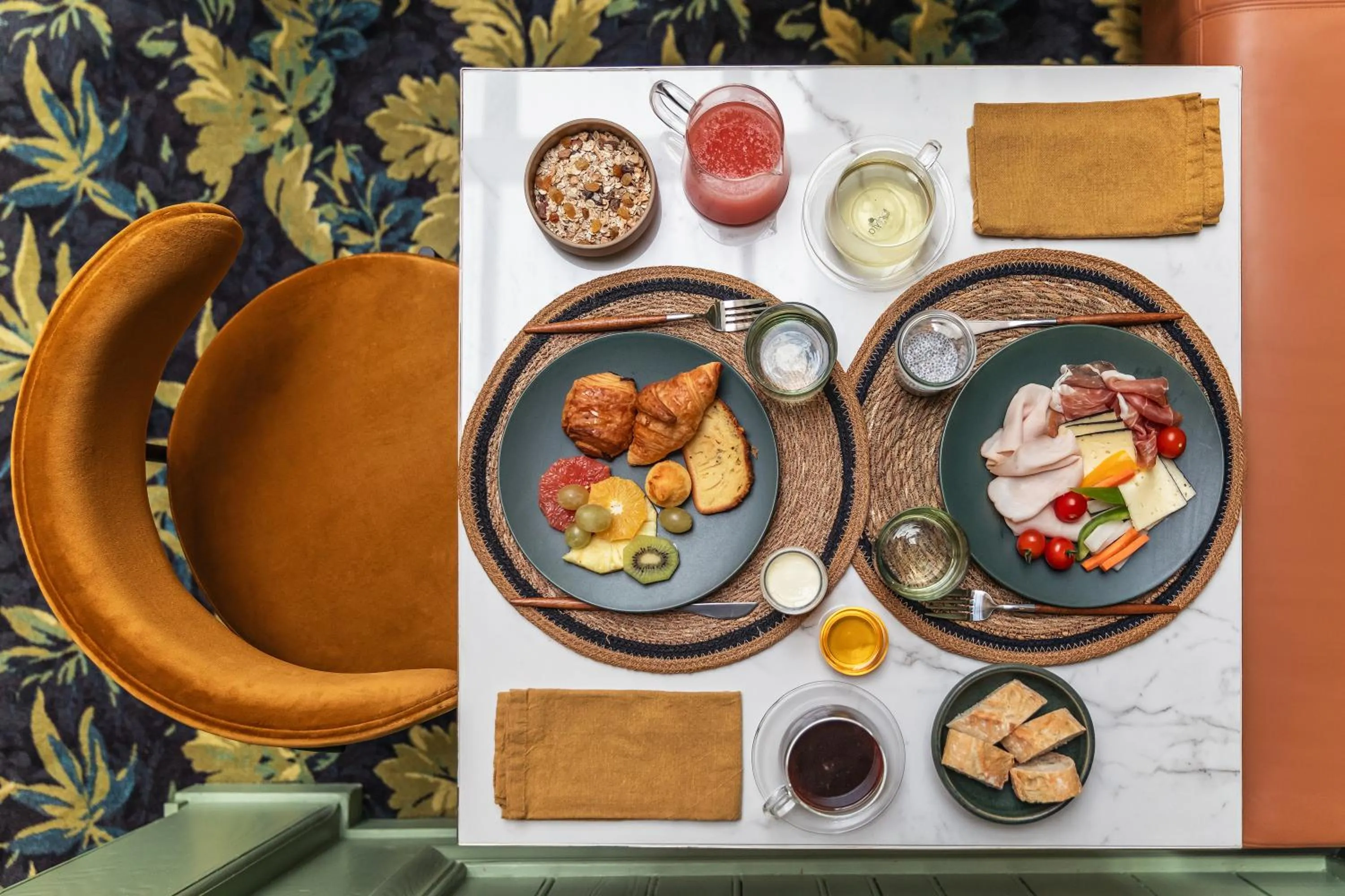 Food and drinks in Royal Garden Champs-Élysées