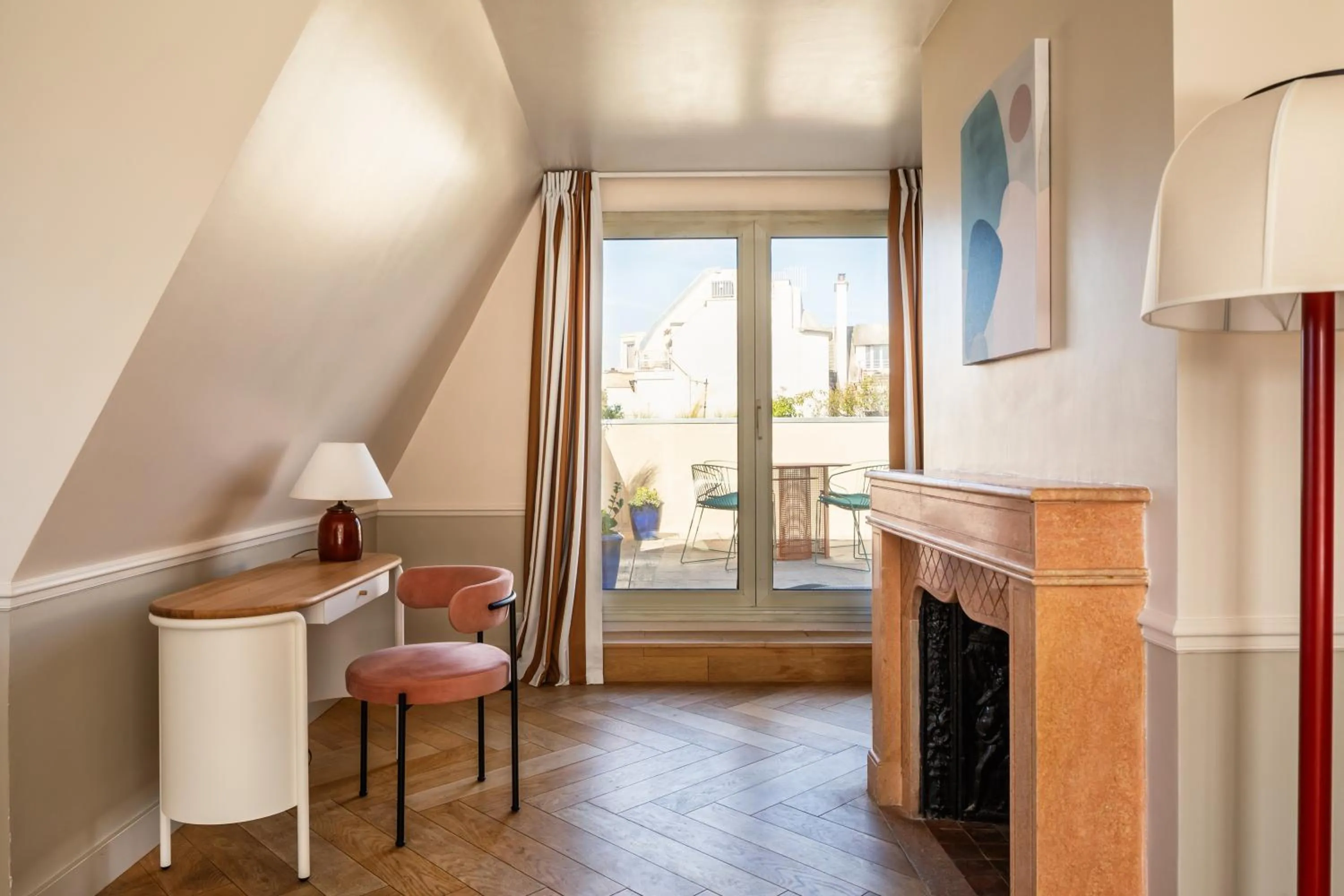 Balcony/Terrace in Royal Garden Champs-Élysées