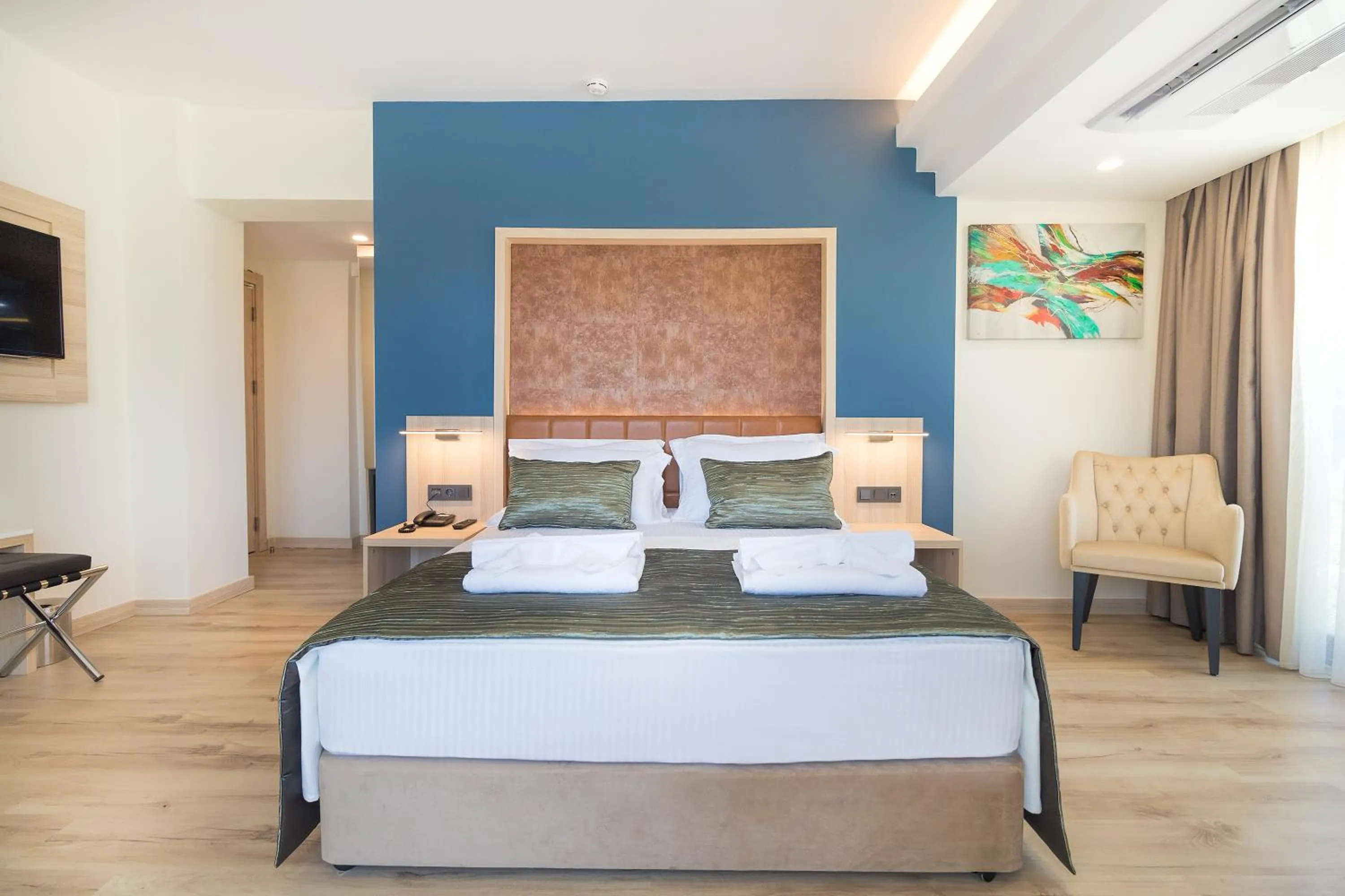 Bed in AMOSSİA Elite Boutique Hotel