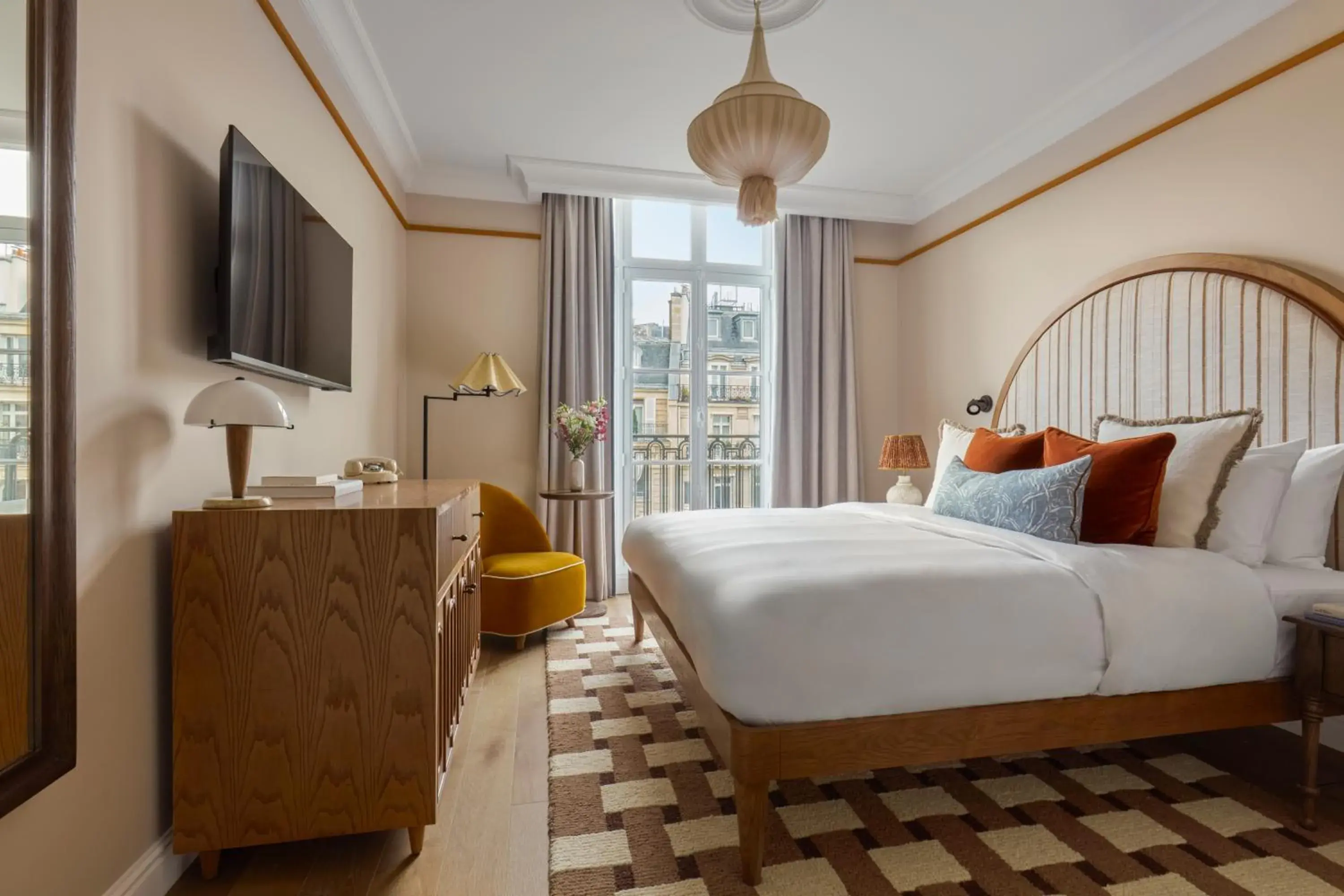 Bed in Miiro Le Grand Hôtel Cayré Bed in Miiro Le Grand Hôtel Cayré