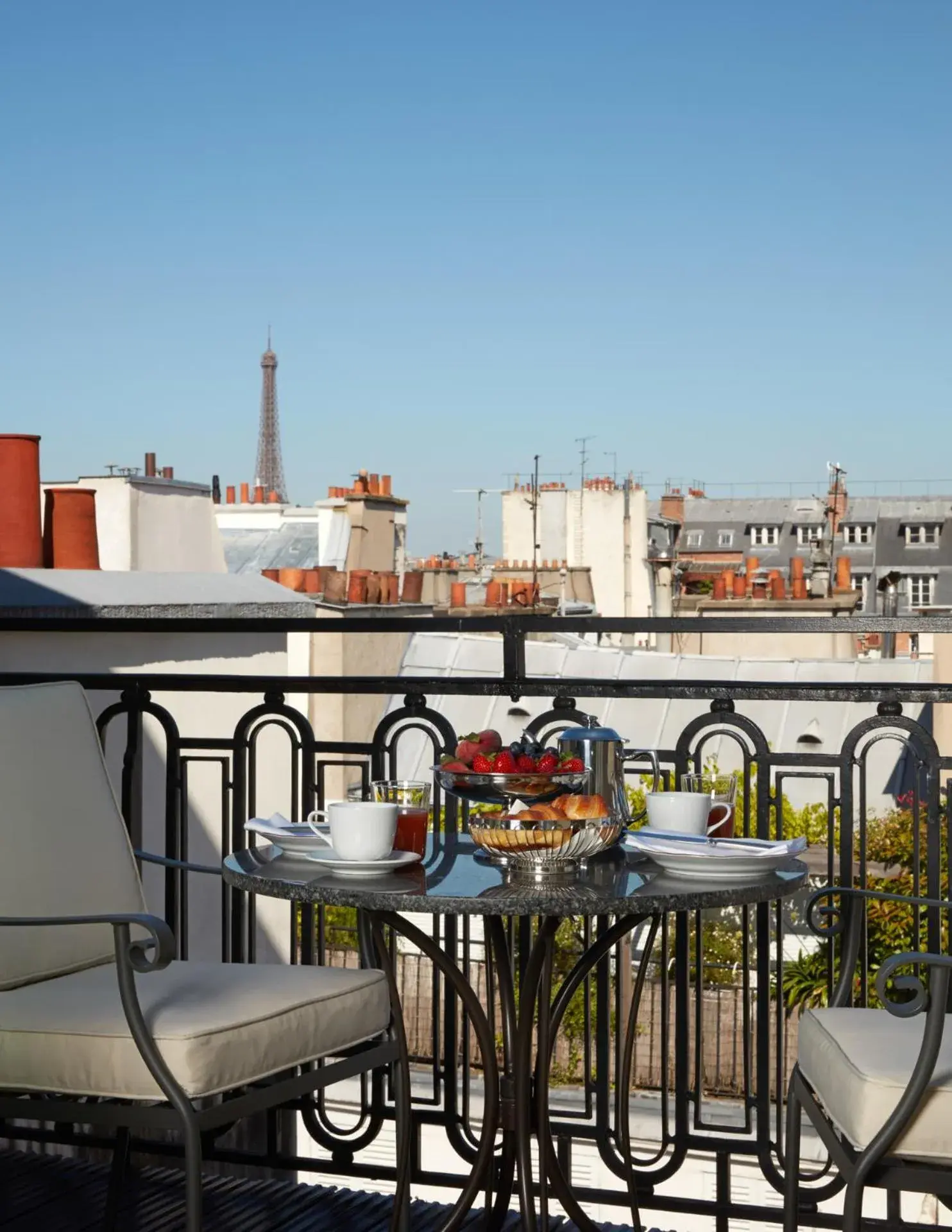 View (from property/room) in Miiro Le Grand Hôtel Cayré View (from property/room) in Miiro Le Grand Hôtel Cayré