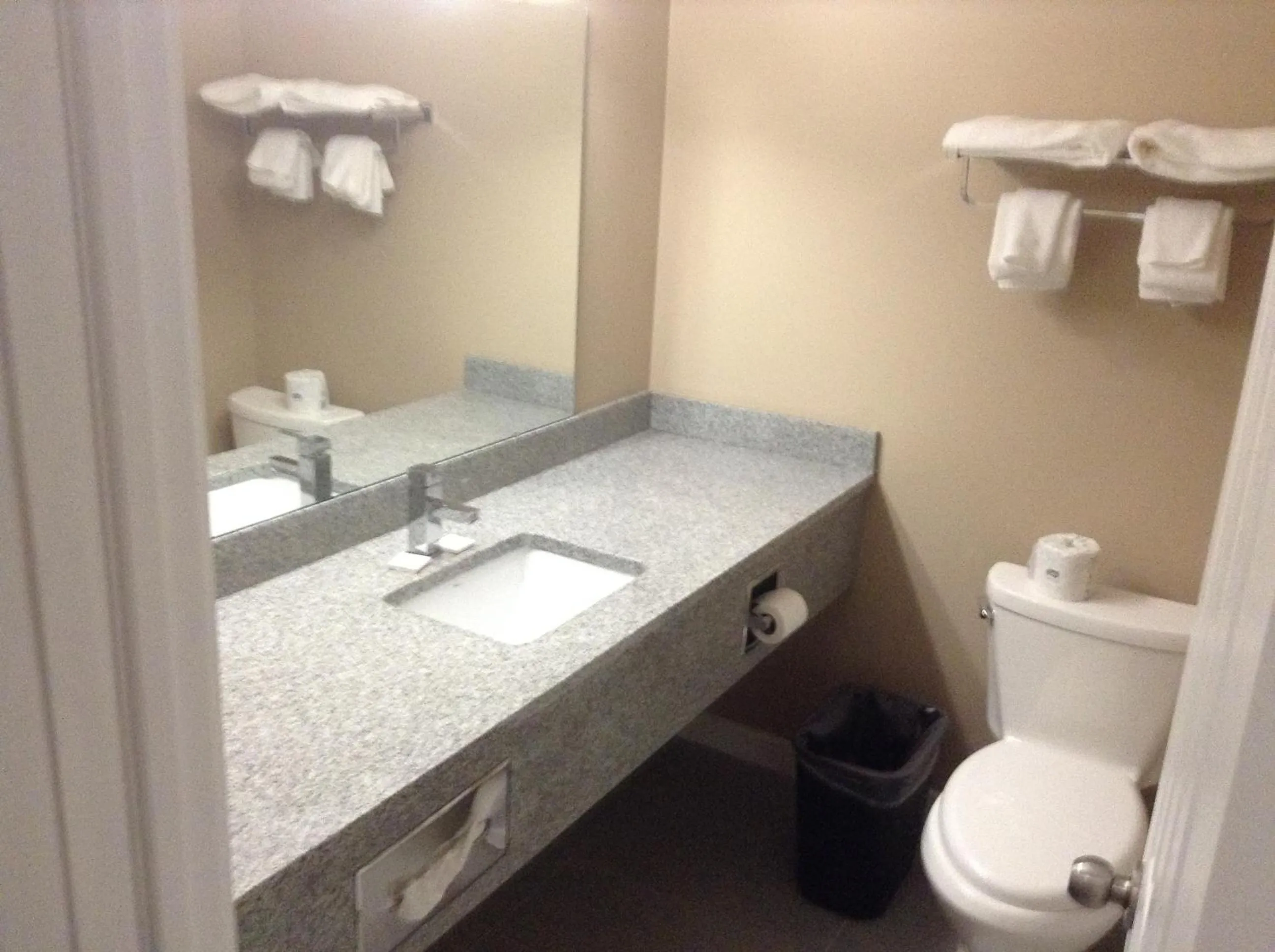 Toilet in Sunrise Motel