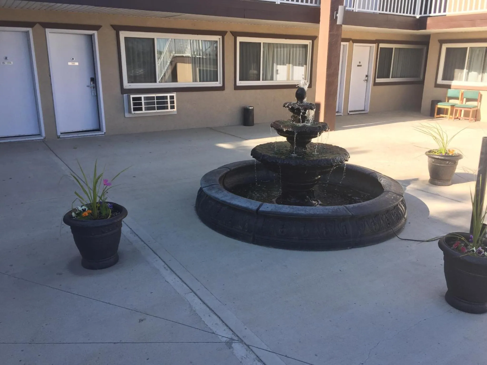 Decorative detail in Sunrise Motel