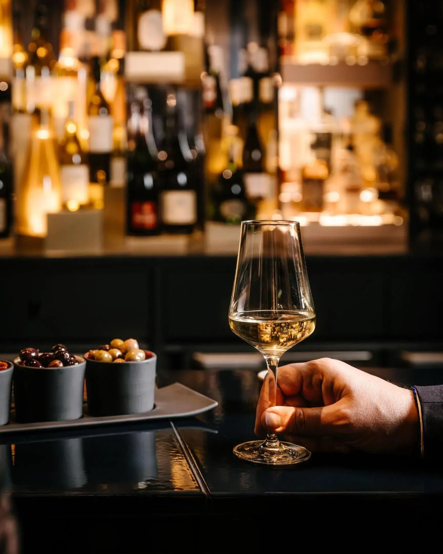 Lounge or bar in HANNONG Hotel & Wine Bar Lounge or bar in HANNONG Hotel & Wine Bar