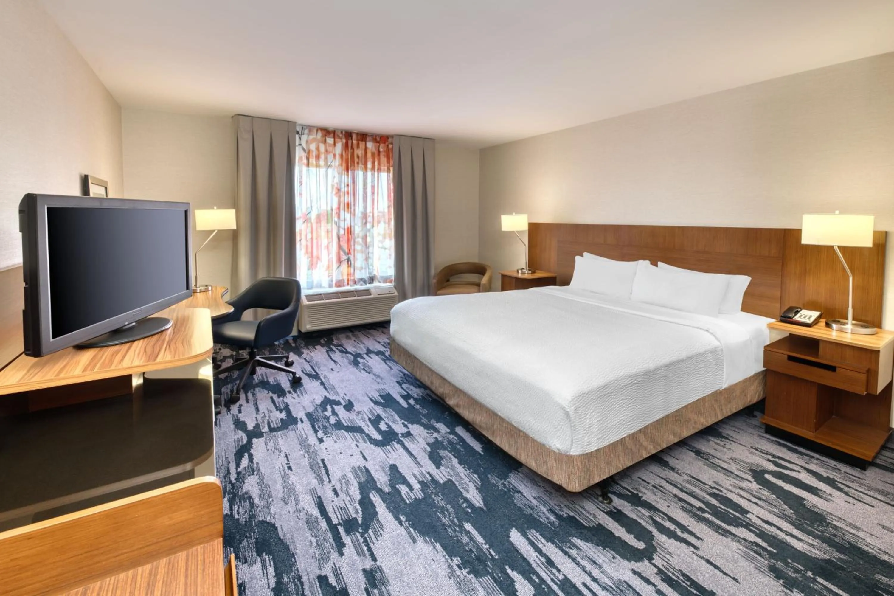 Photo of the whole room, Bed in Fairfield Inn & Suites by Marriott Moncton