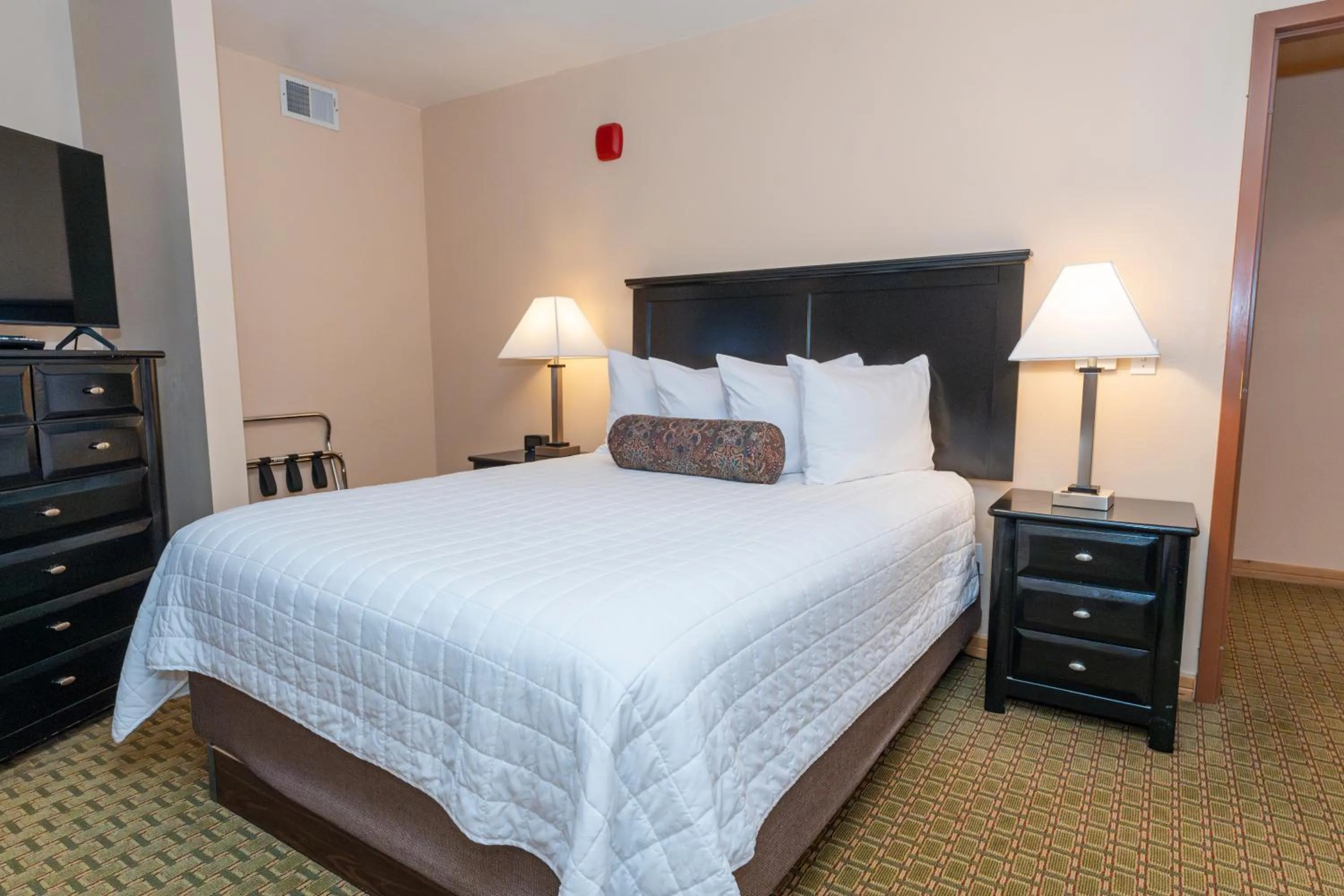 Bedroom, Bed in Appenzell Inn