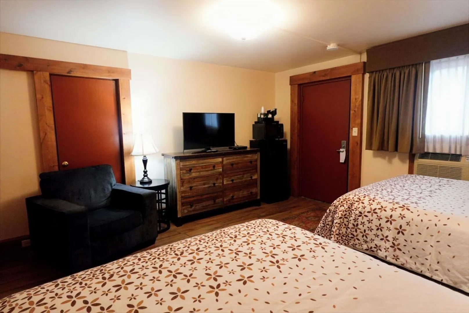 Bed in Silver Moon Inn