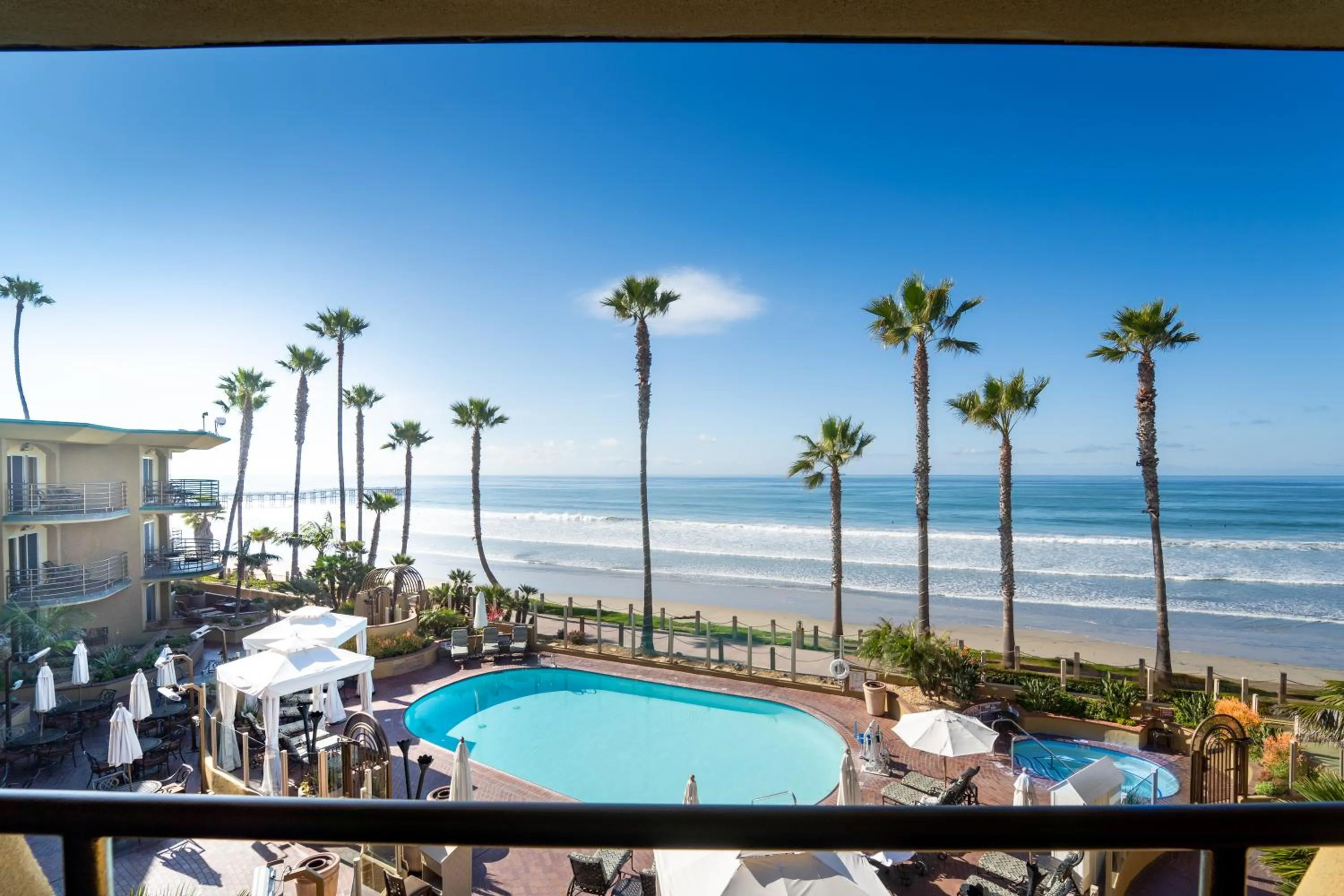 Pacific Terrace Hotel