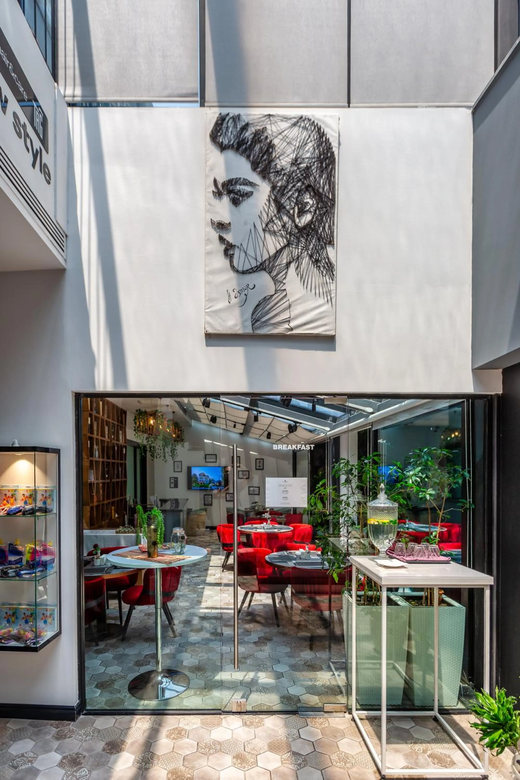 Restaurant/places to eat in Ivy Garden Hotel Baku