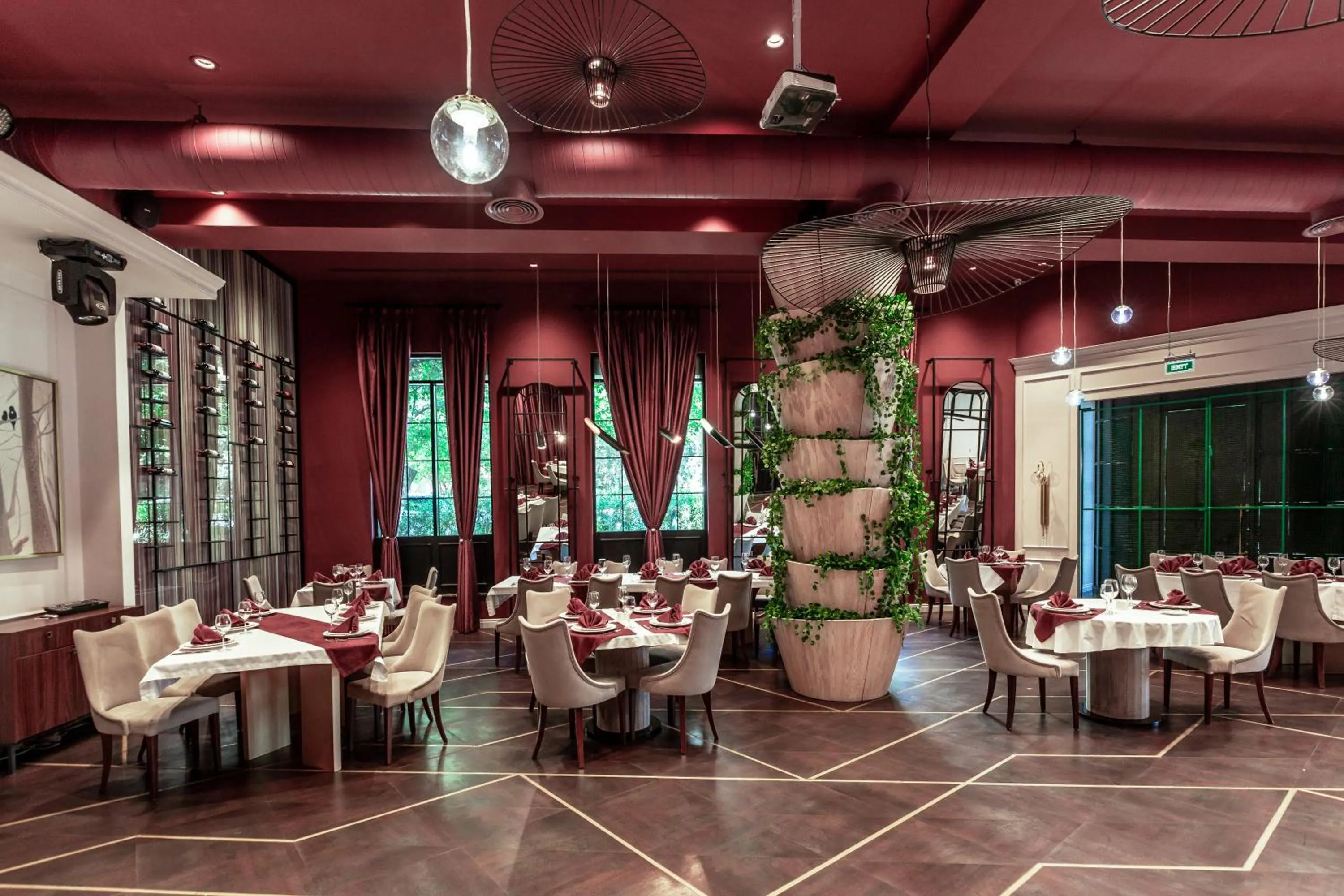 Restaurant/places to eat in Ivy Garden Hotel Baku