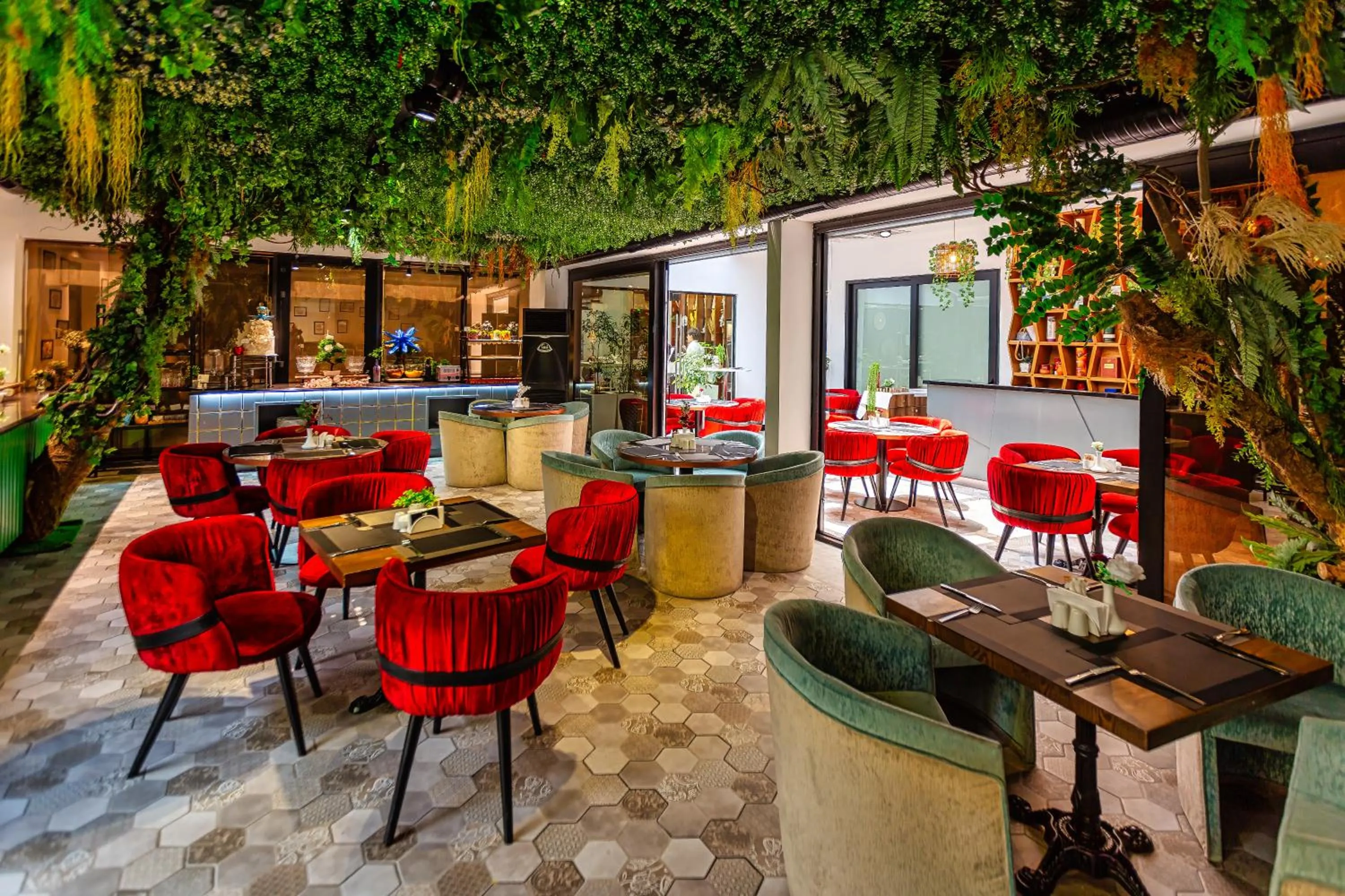 Restaurant/places to eat in Ivy Garden Hotel Baku