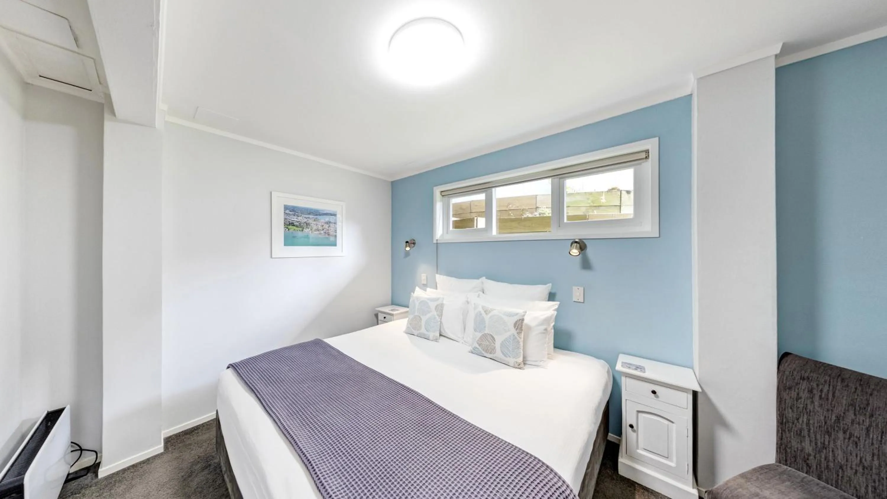 Bedroom, Bed in Harbour View Motel and Waterfront Apartments