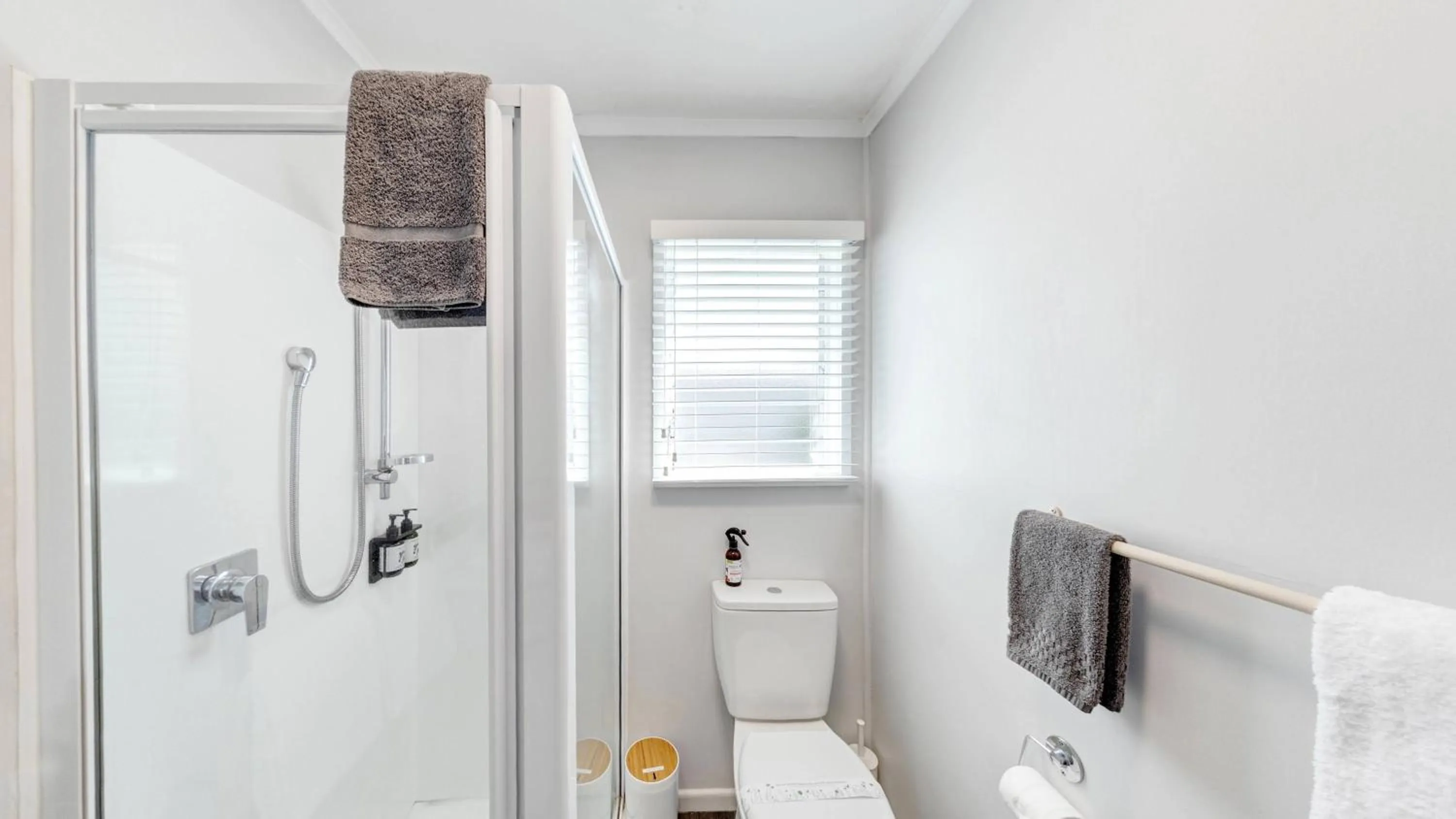 Bathroom in Harbour View Motel and Waterfront Apartments