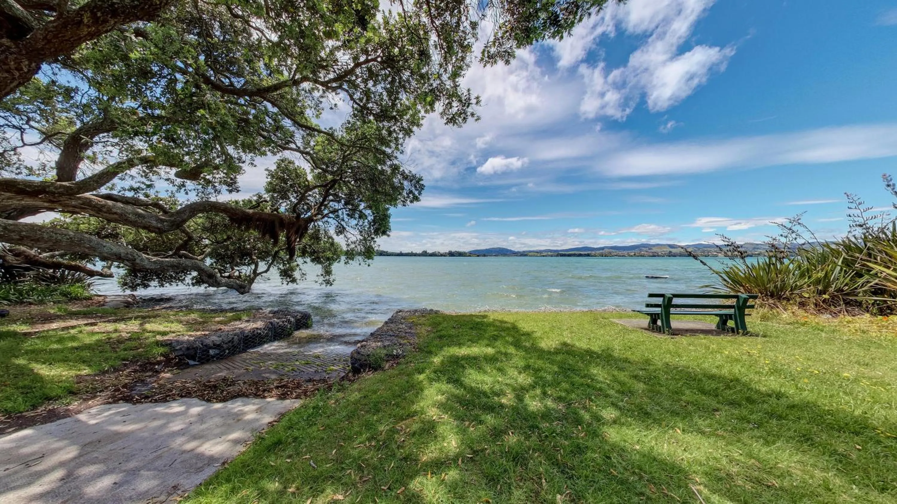Sea view in Harbour View Motel and Waterfront Apartments