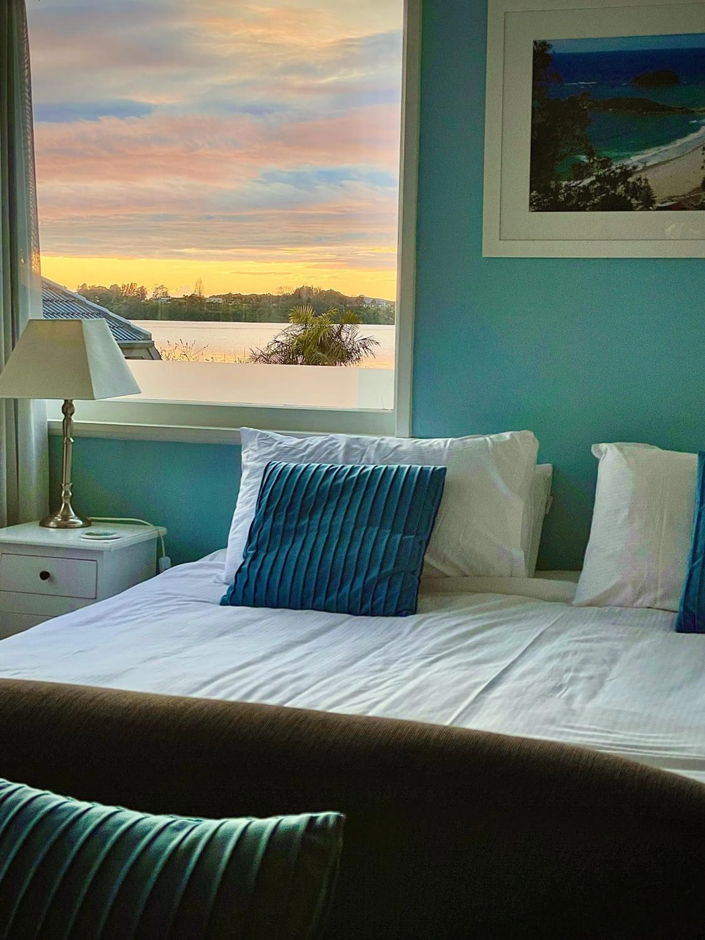 Natural landscape, Bed in Harbour View Motel and Waterfront Apartments