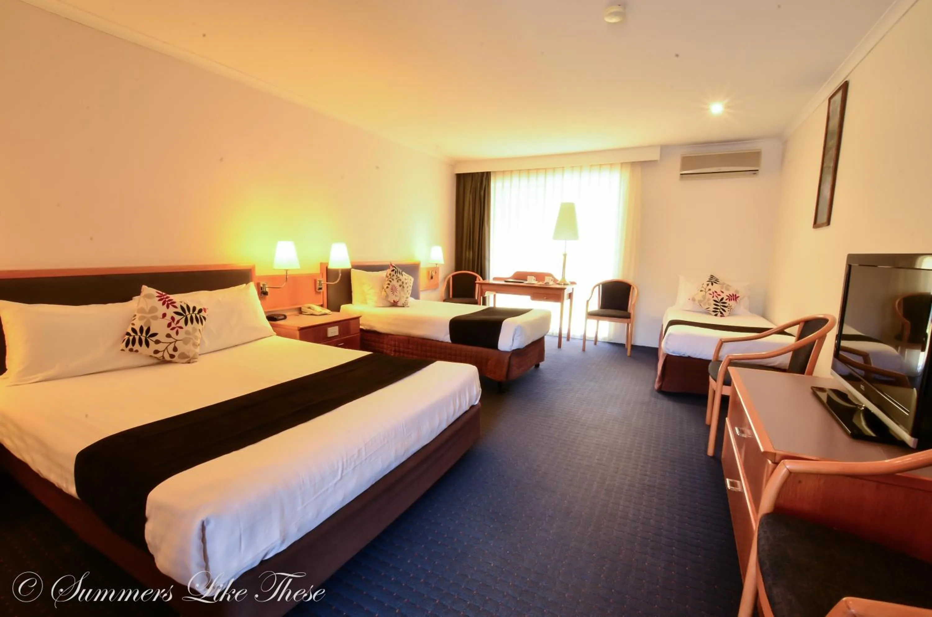 Day, Bed in Meninya Palms Resort Moama