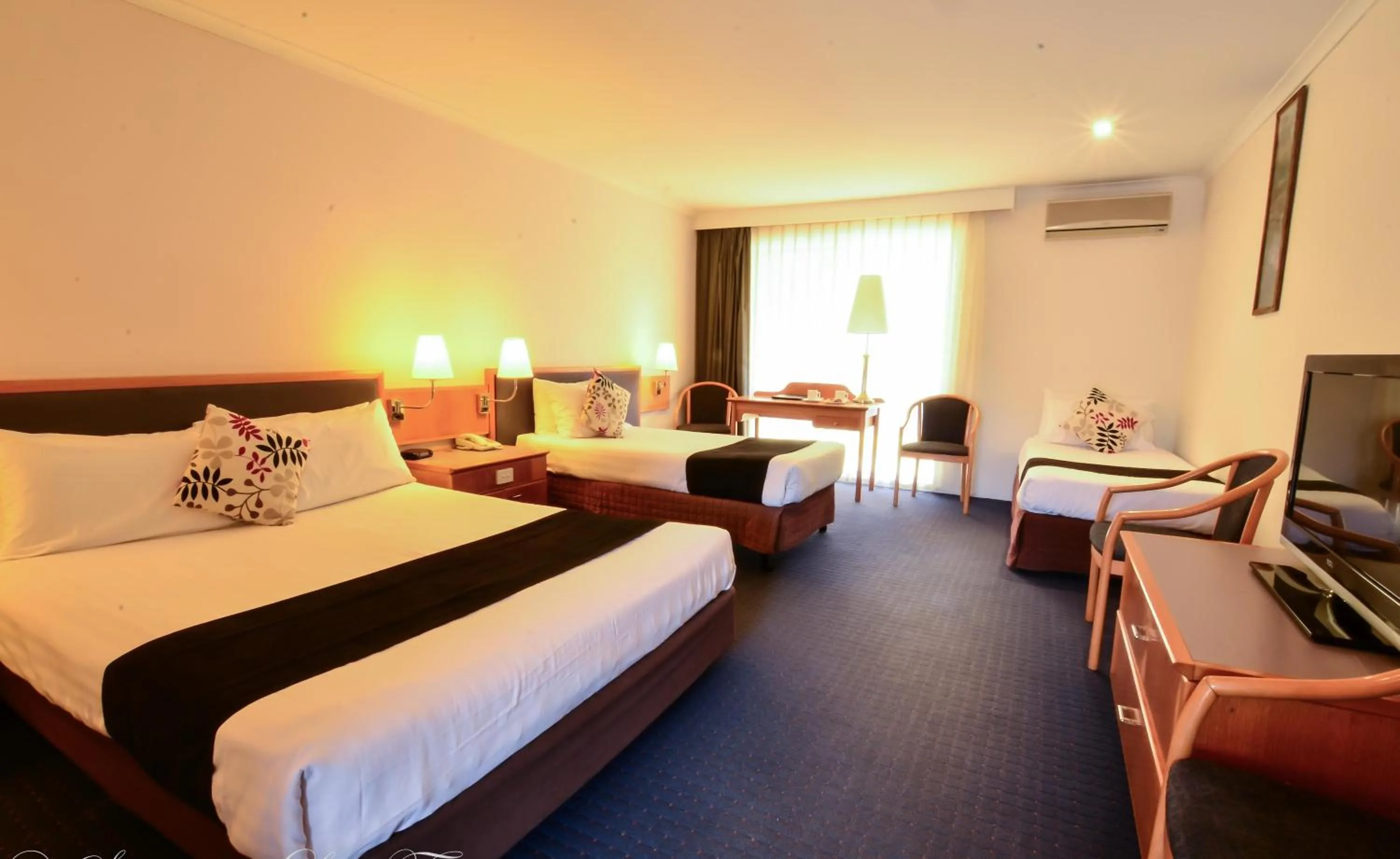 Day, Bed in Meninya Palms Resort Moama