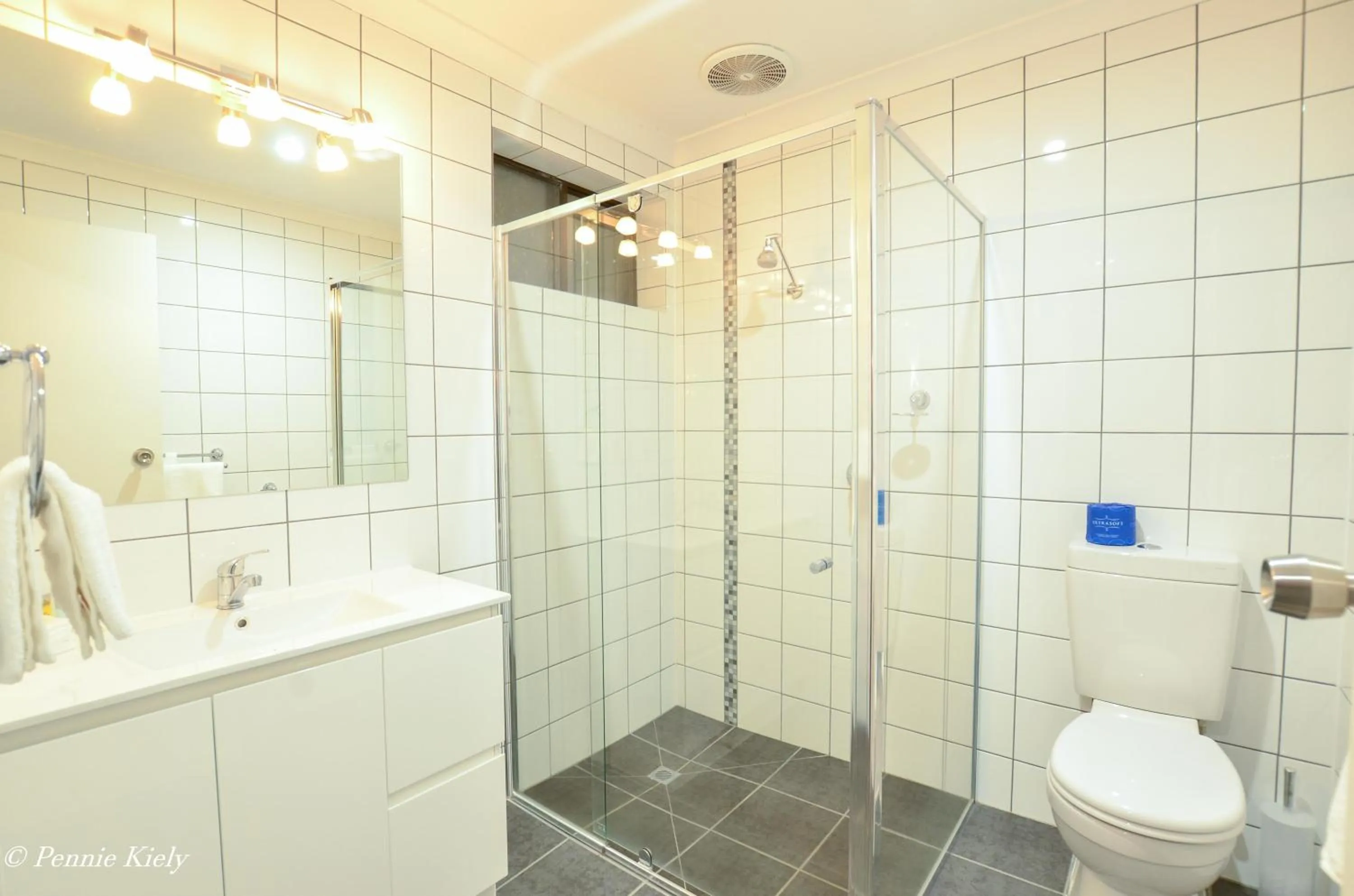 Bathroom in Meninya Palms Resort Moama