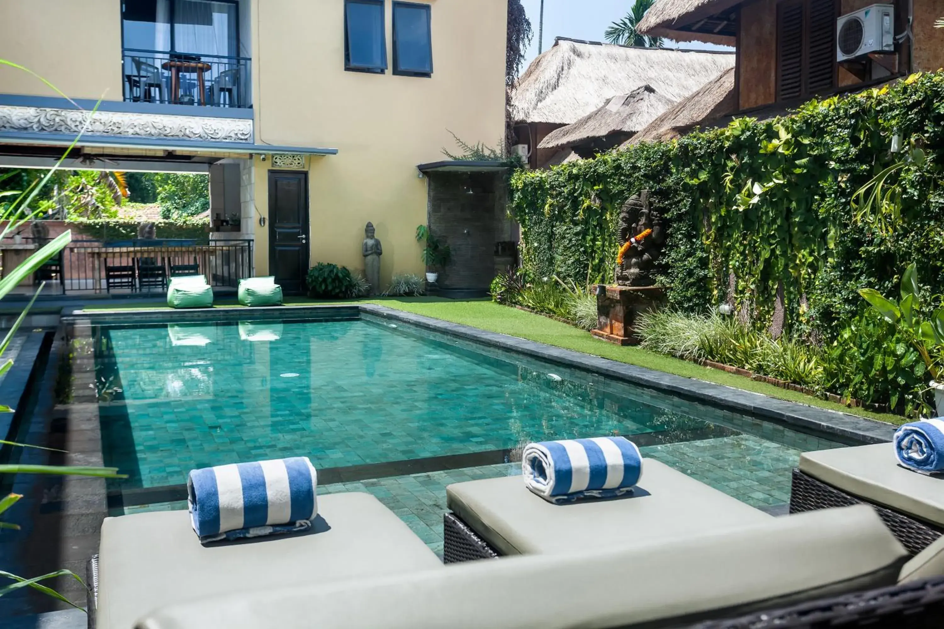 Swimming pool in Kamandhani Hotel Ubud Swimming pool in Kamandhani Hotel Ubud