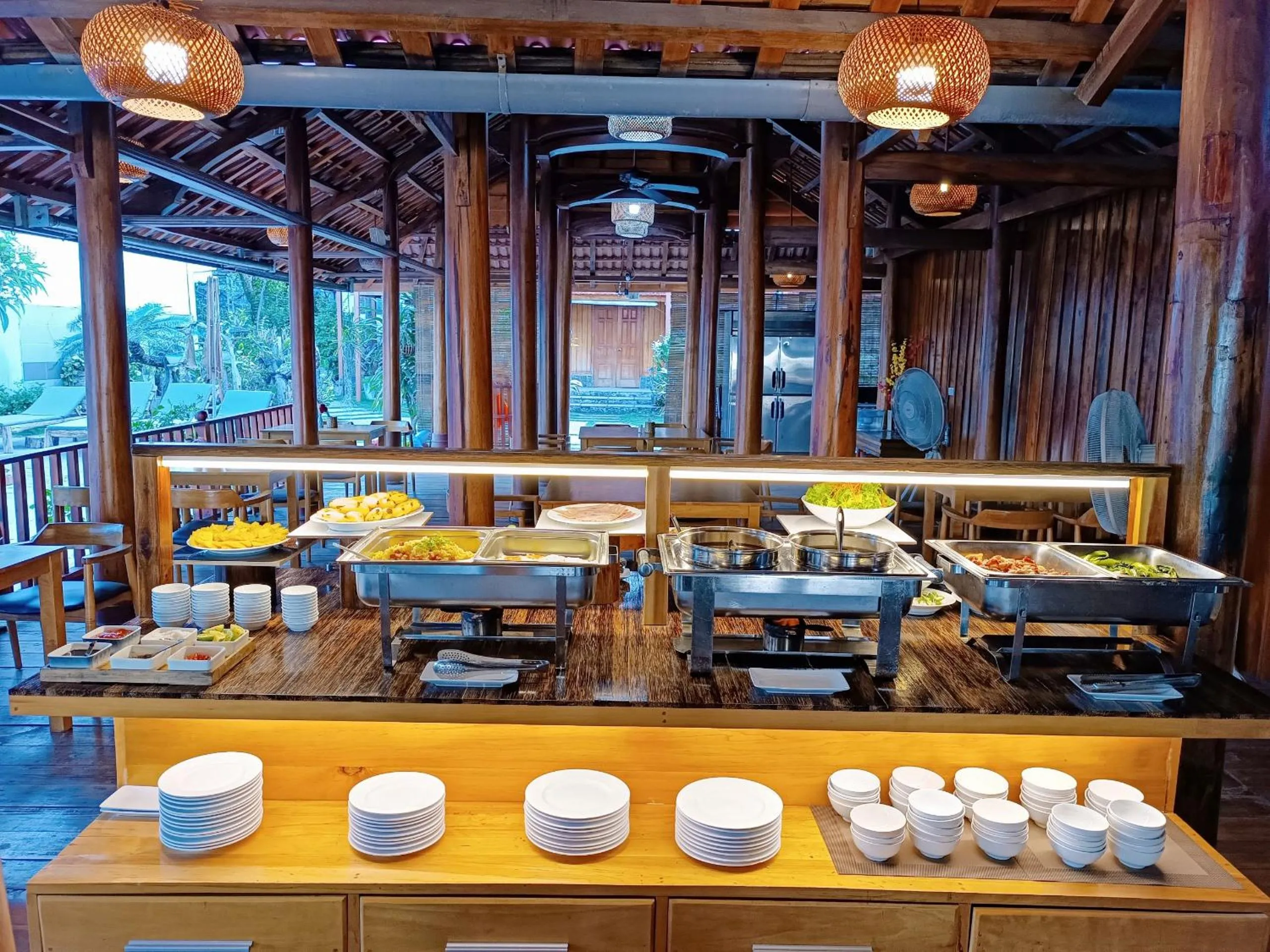 Restaurant/places to eat in Suncosy Central Hotel