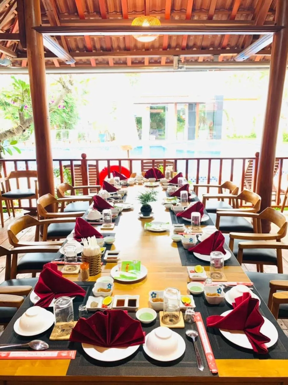 Restaurant/places to eat in Suncosy Central Hotel