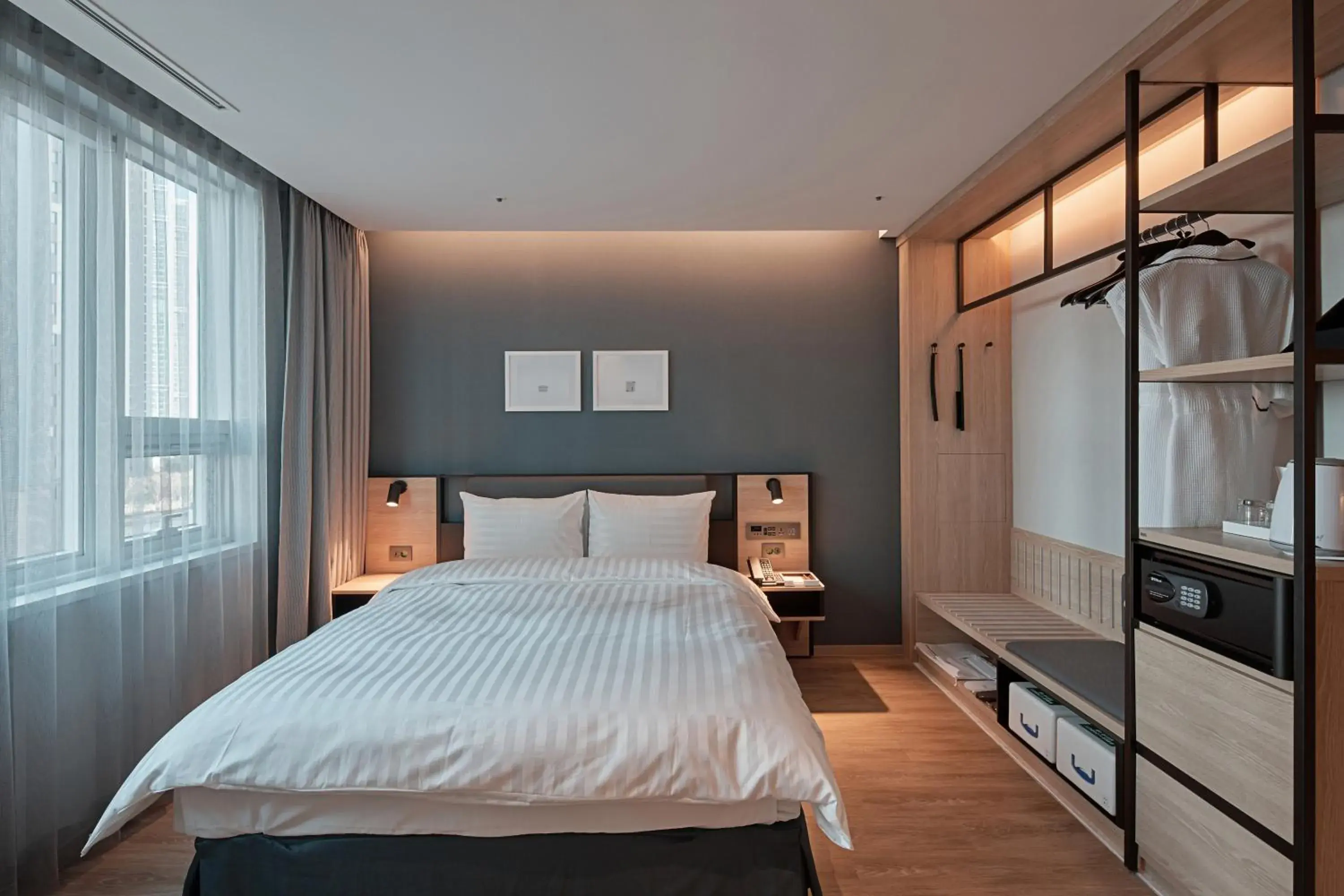 wardrobe, Bed in Sono Calm Goyang wardrobe, Bed in Sono Calm Goyang