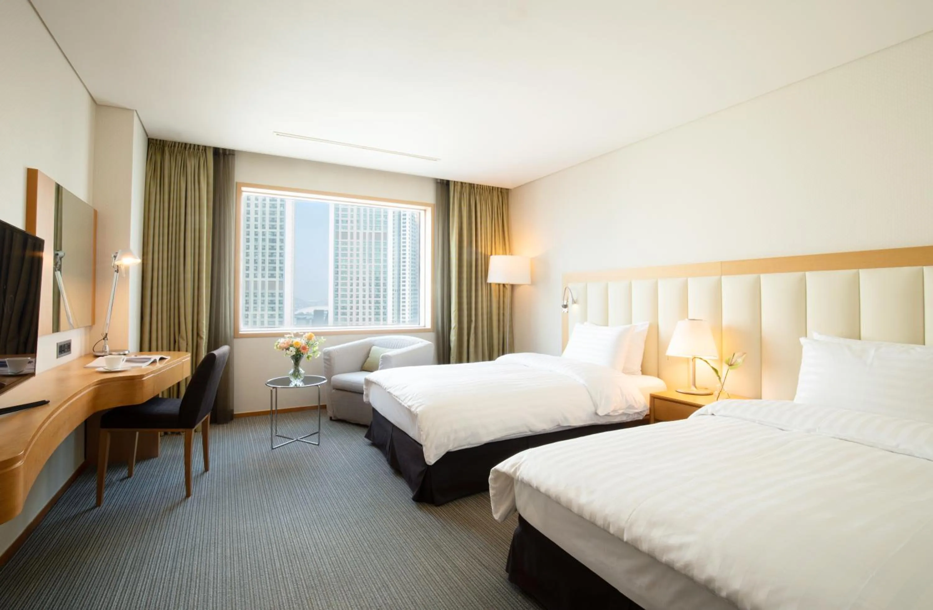 Photo of the whole room, Bed in Sono Calm Goyang