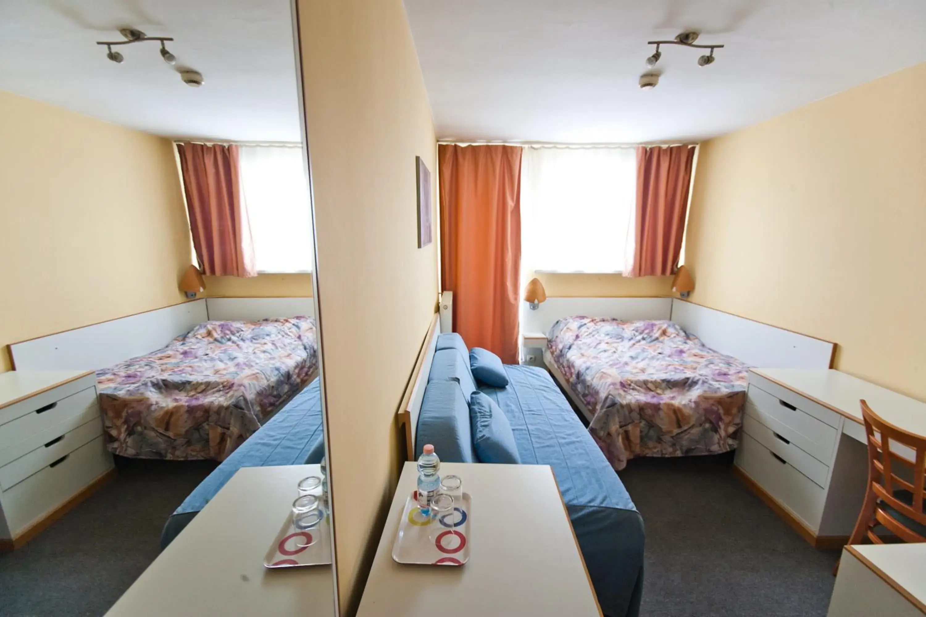 Double or Twin Room in Hostel Malinowski City Double or Twin Room in Hostel Malinowski City