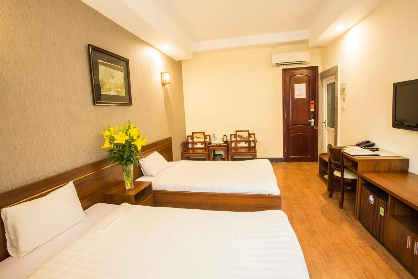 TV and multimedia, Bed in My Lan Hanoi Hotel