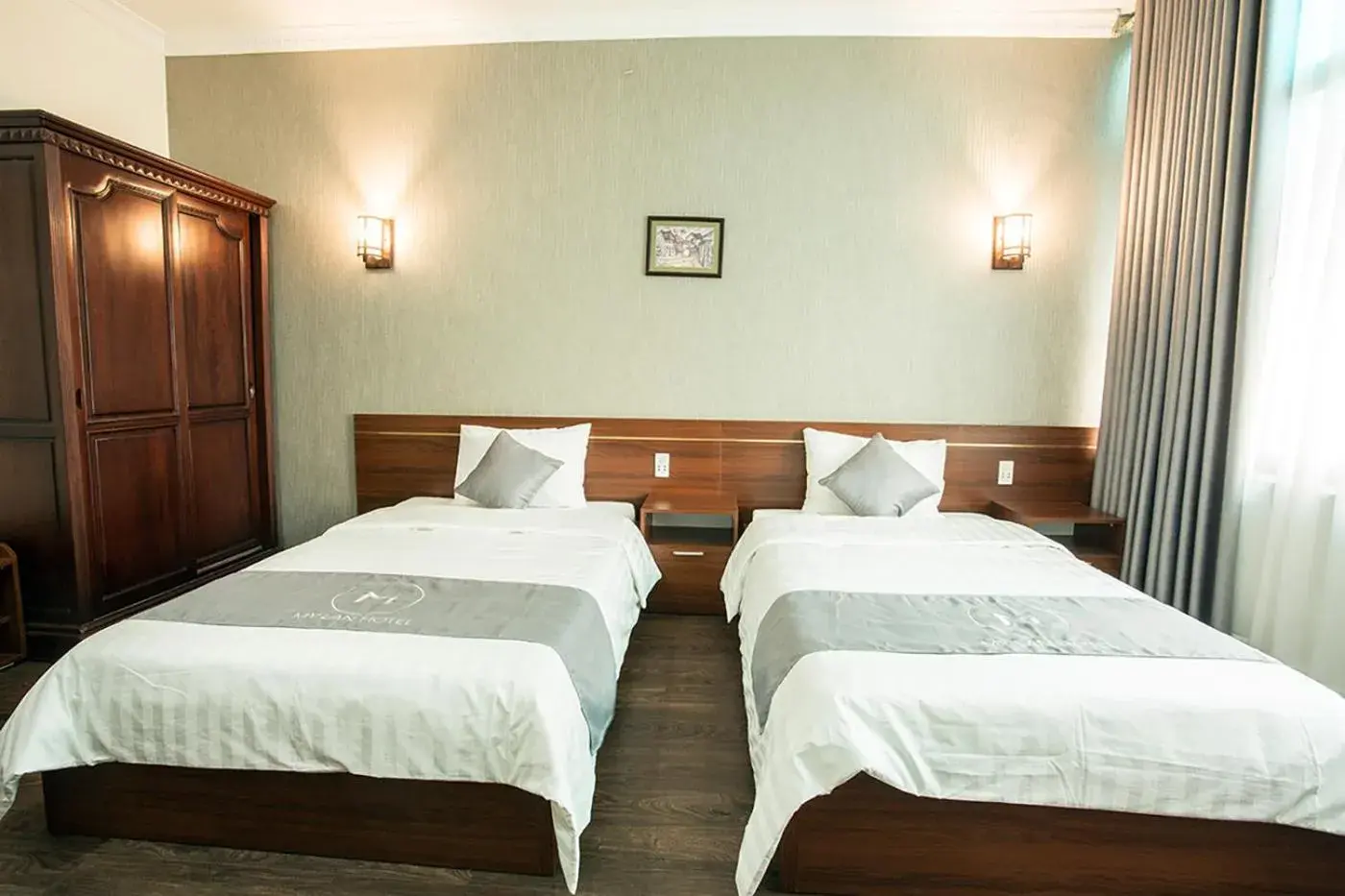 TV and multimedia, Bed in My Lan Hanoi Hotel TV and multimedia, Bed in My Lan Hanoi Hotel