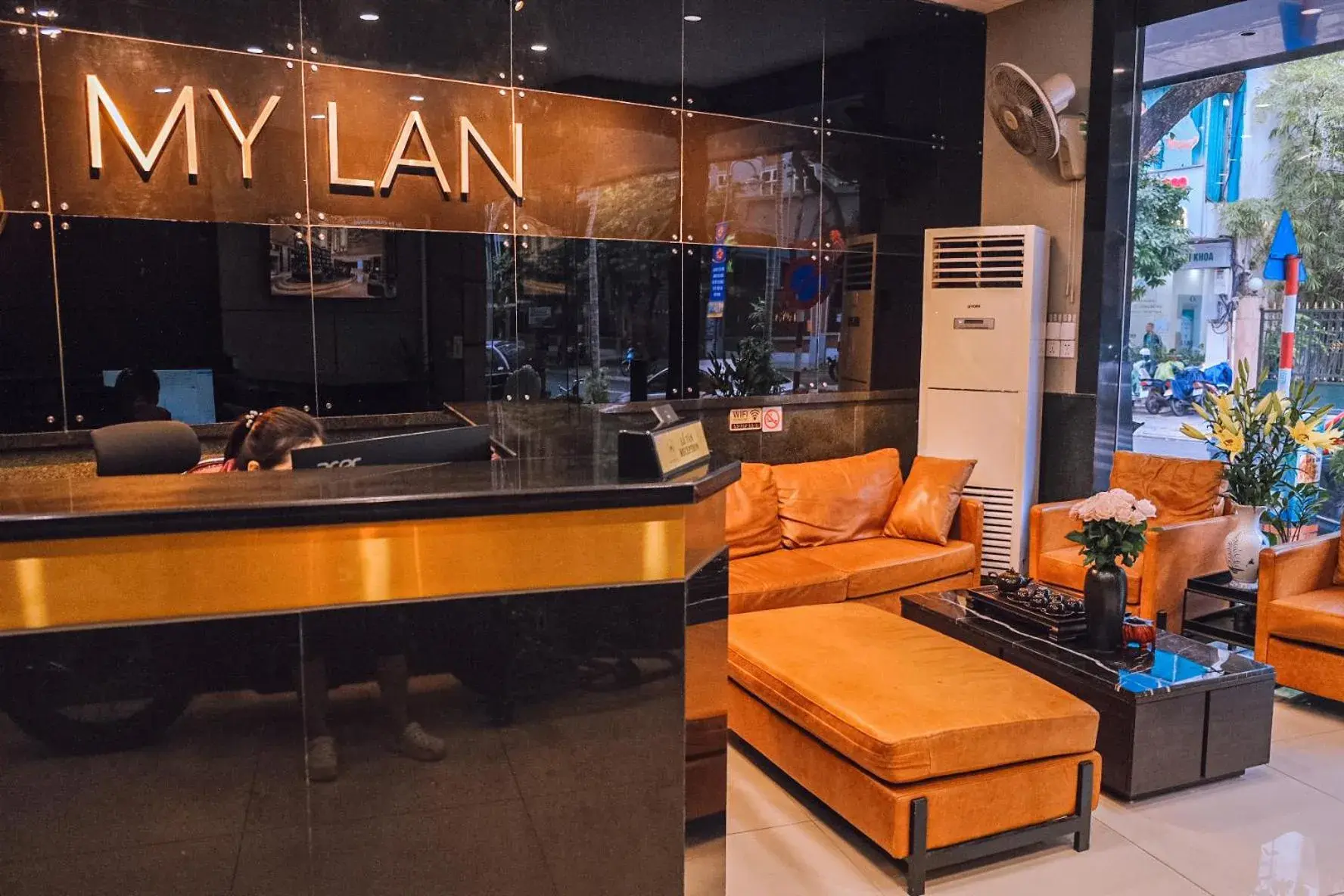 Lobby or reception in My Lan Hanoi Hotel Lobby or reception in My Lan Hanoi Hotel