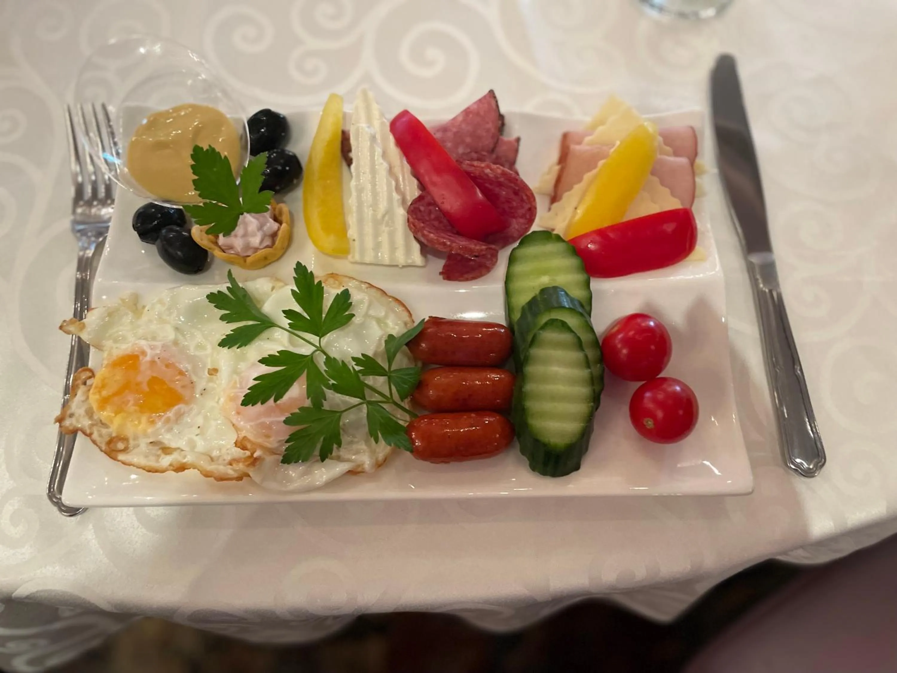 Breakfast in Hotel Select