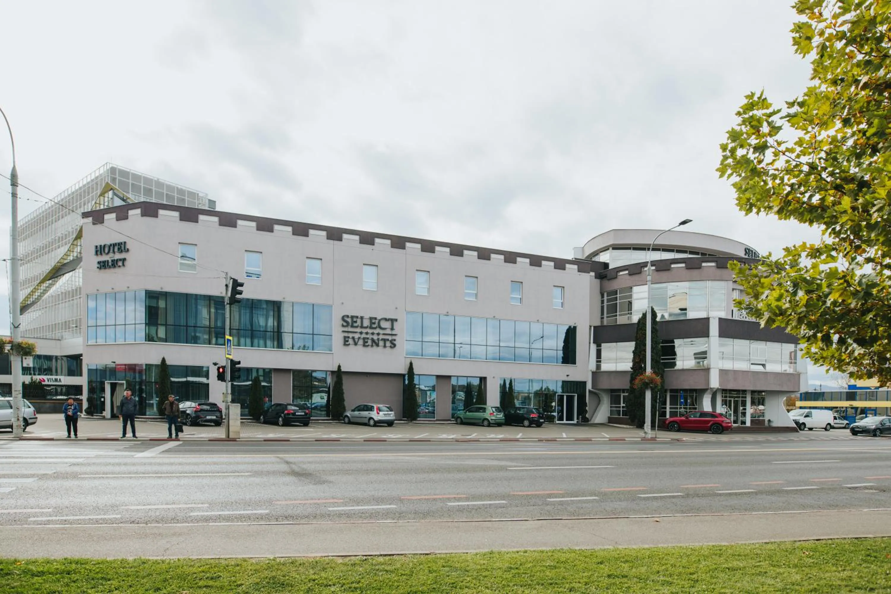 Property building in Hotel Select