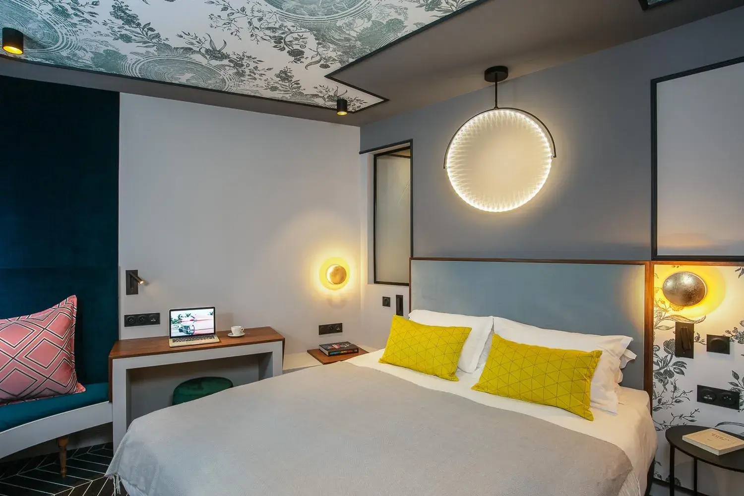 Photo of the whole room, Bed in Hotel Louison Photo of the whole room, Bed in Hotel Louison