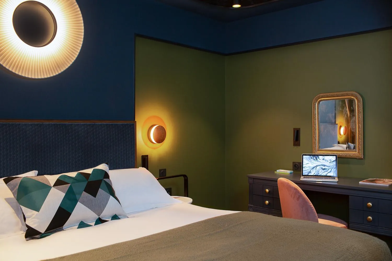 Photo of the whole room, Bed in Hotel Louison