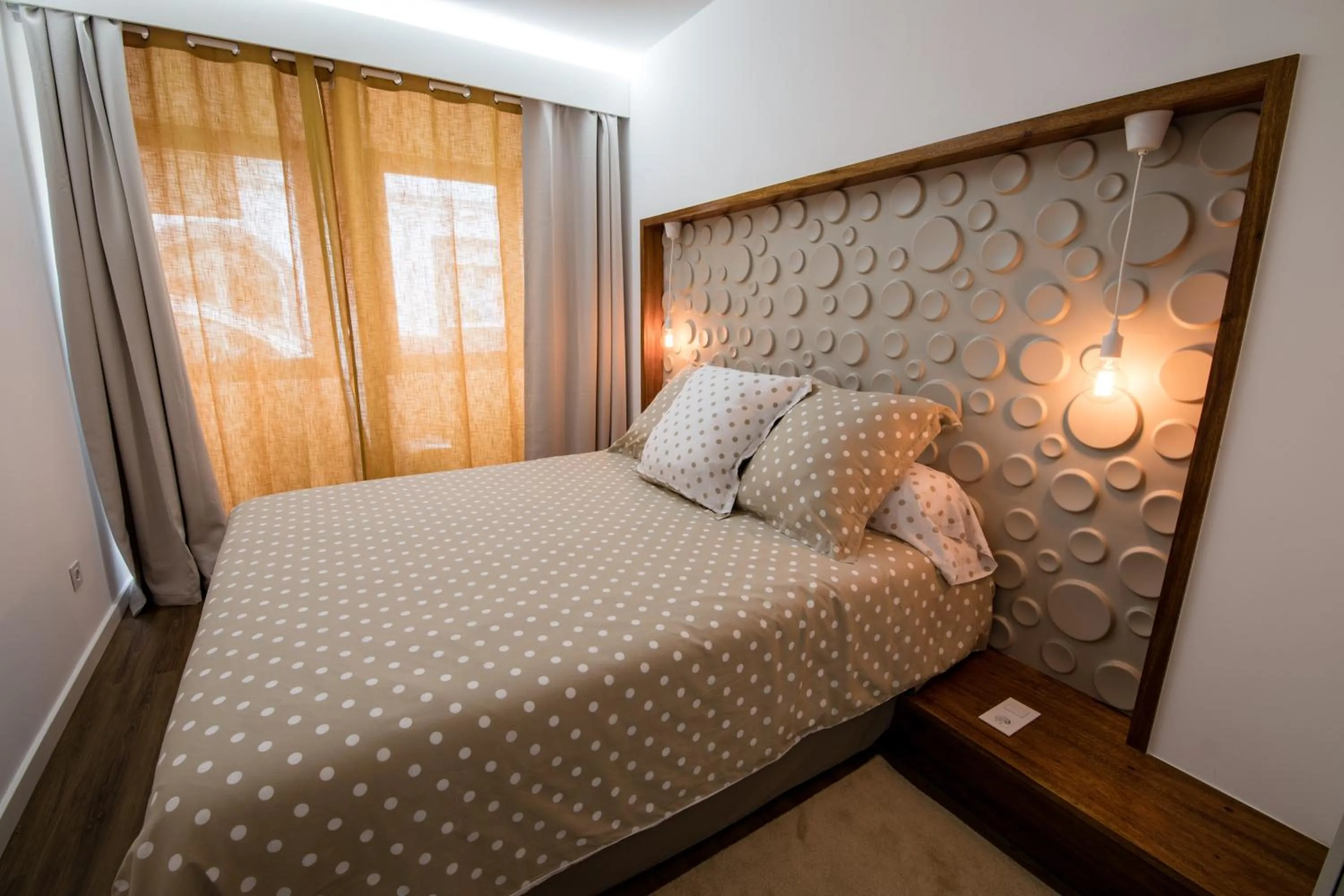 Bedroom, Bed in Slope House