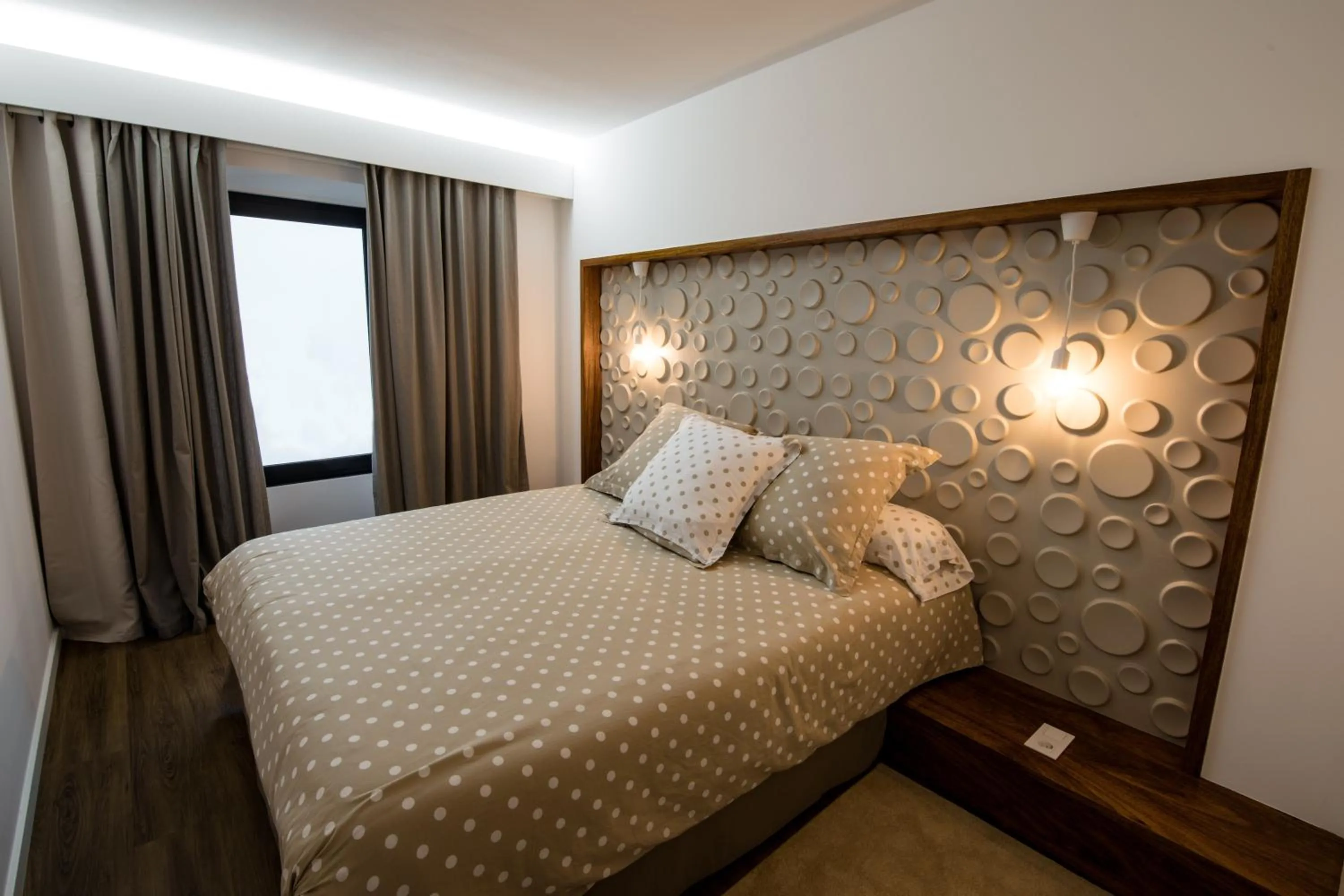 Bedroom, Bed in Slope House