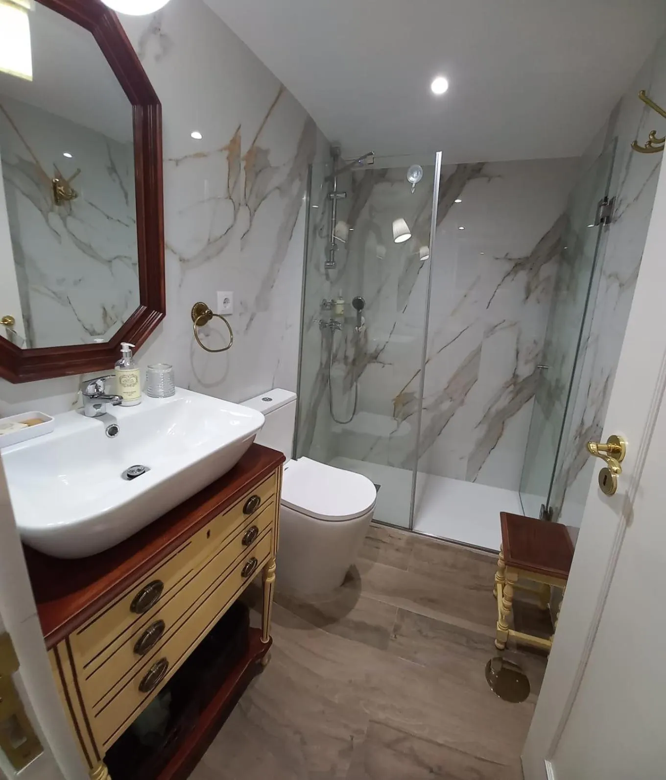 Bathroom in Domus Duorum