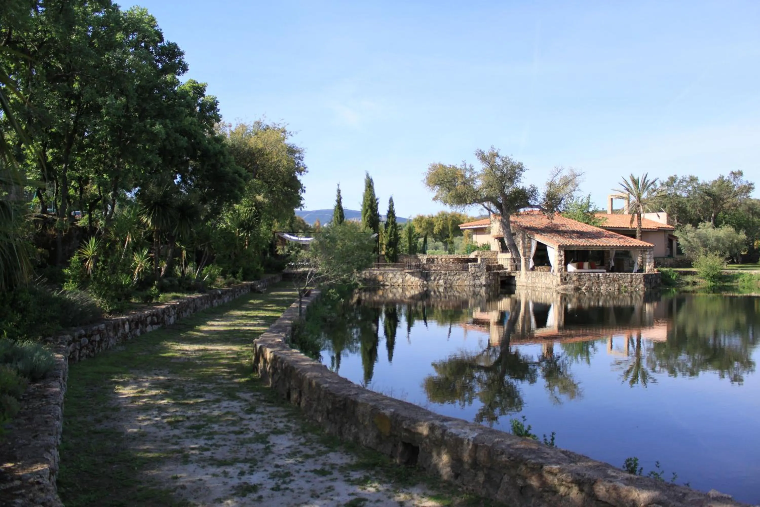 Lake view in Finca El Cortiñal