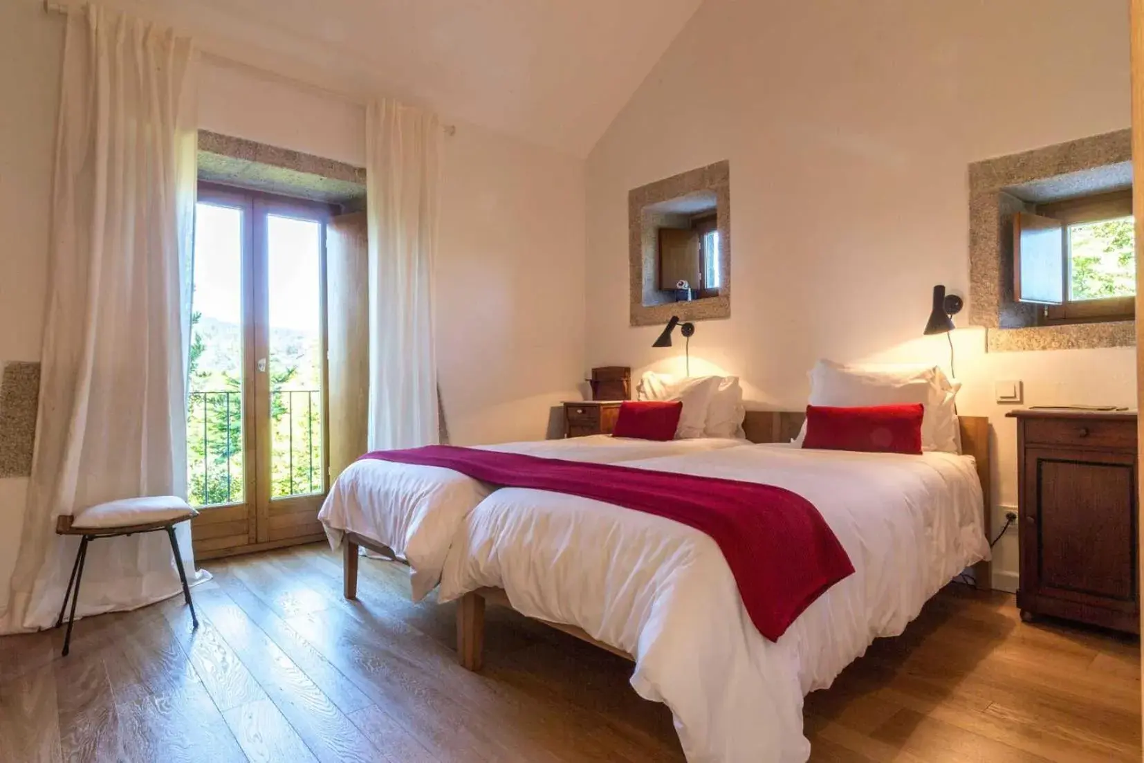 Photo of the whole room, Bed in Os Lambráns Photo of the whole room, Bed in Os Lambráns