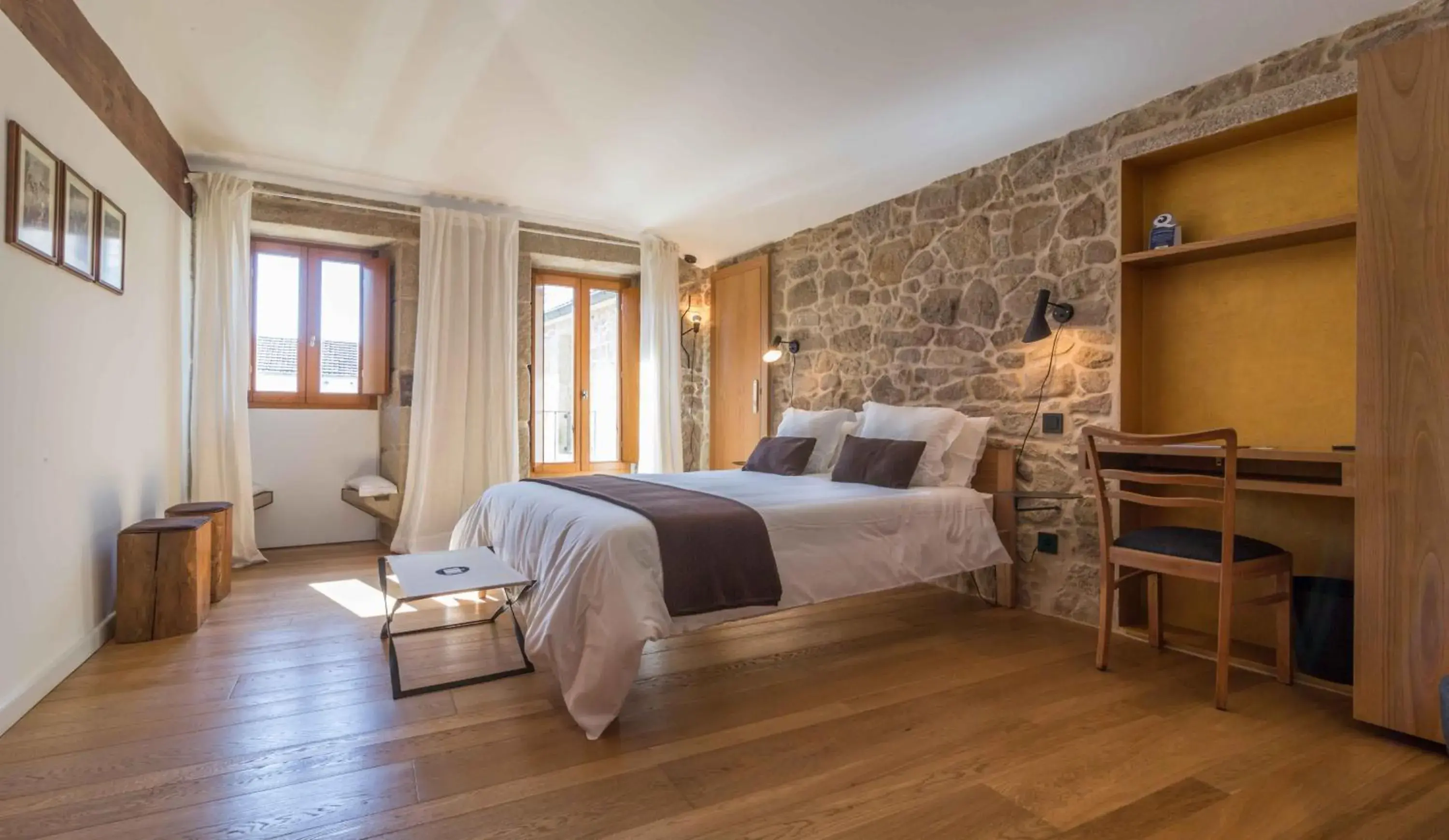 Double Room with Extra Bed (Optional) - single occupancy in Os Lambráns Double Room with Extra Bed (Optional) - single occupancy in Os Lambráns