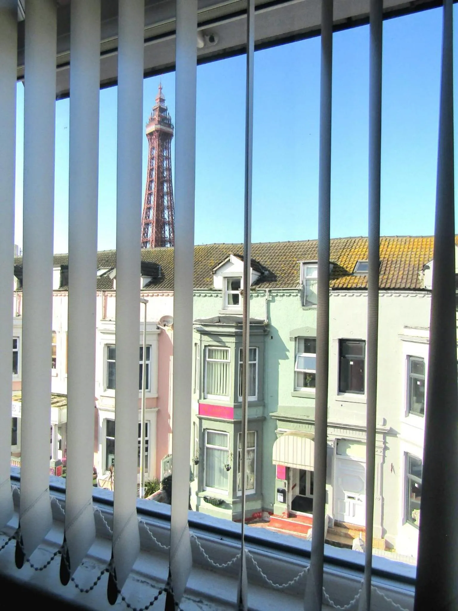 Wilsons Hotel - Blackpool Tower View