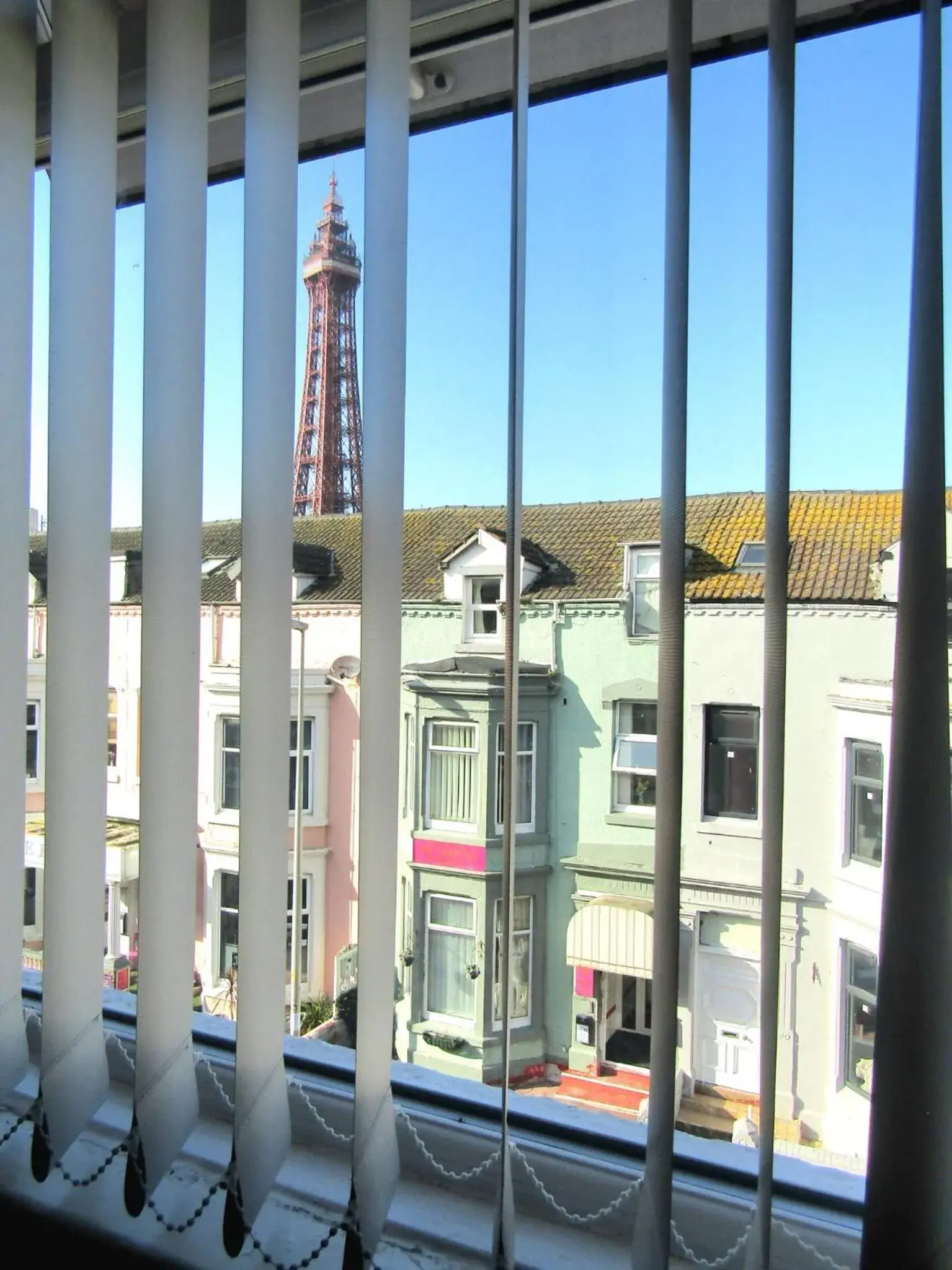 Wilsons Hotel - Blackpool Tower View Wilsons Hotel - Blackpool Tower View